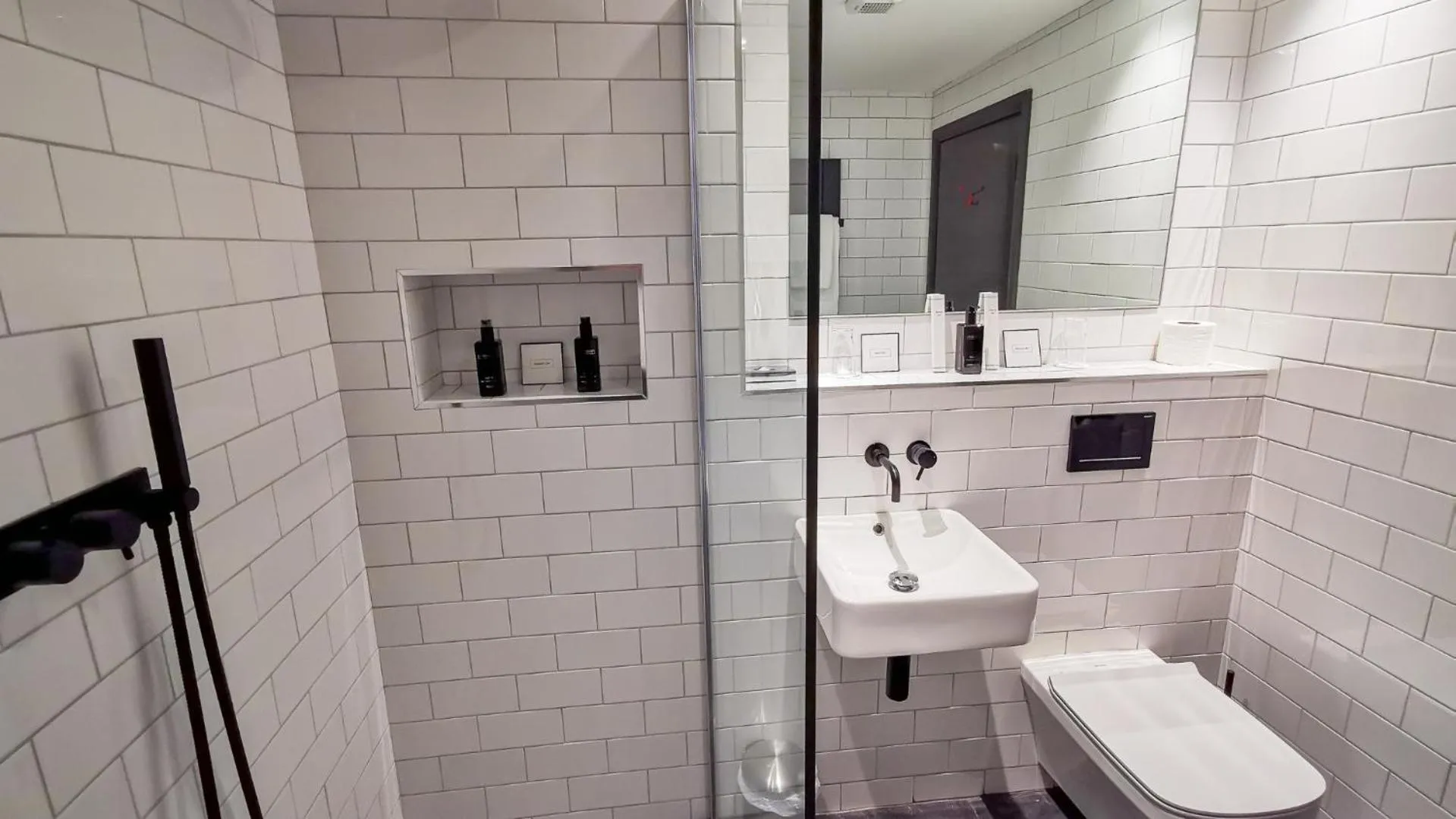 Shower in Marine Hotel Ballycastle