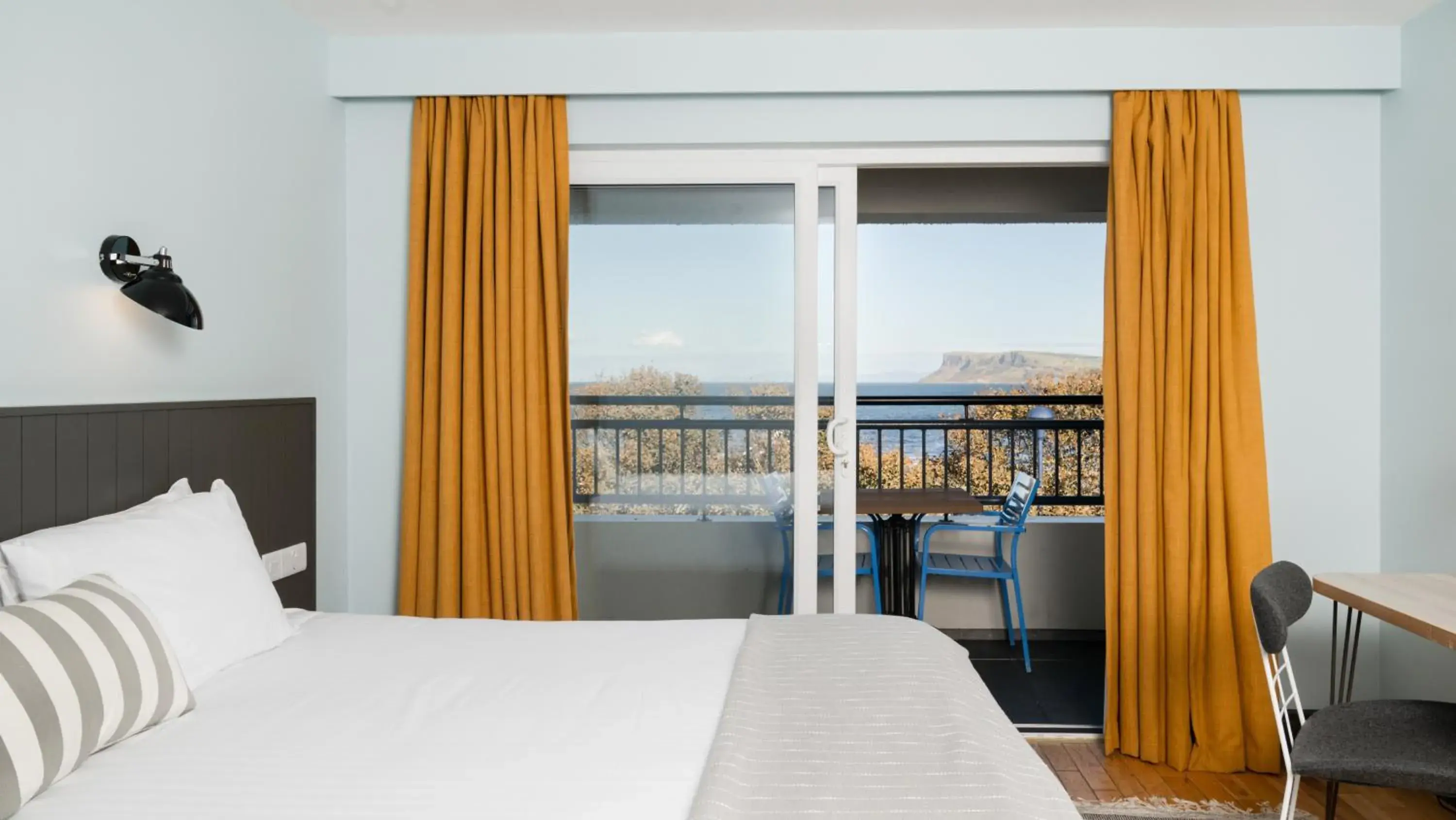 Natural landscape, Bed in Marine Hotel Ballycastle Natural landscape, Bed in Marine Hotel Ballycastle