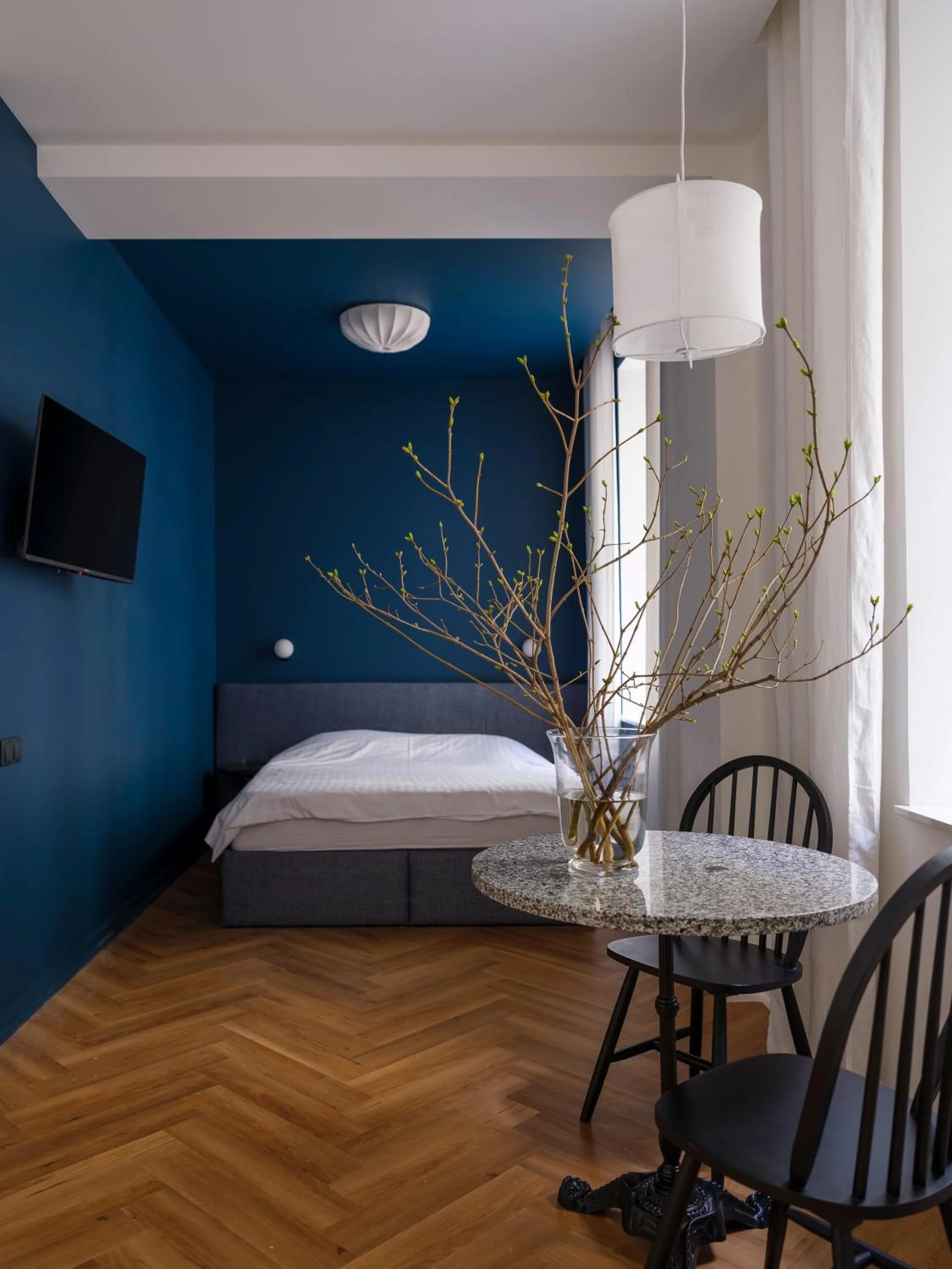 MIRO Rooms Skolas - quiet chic, free parking, self check-in