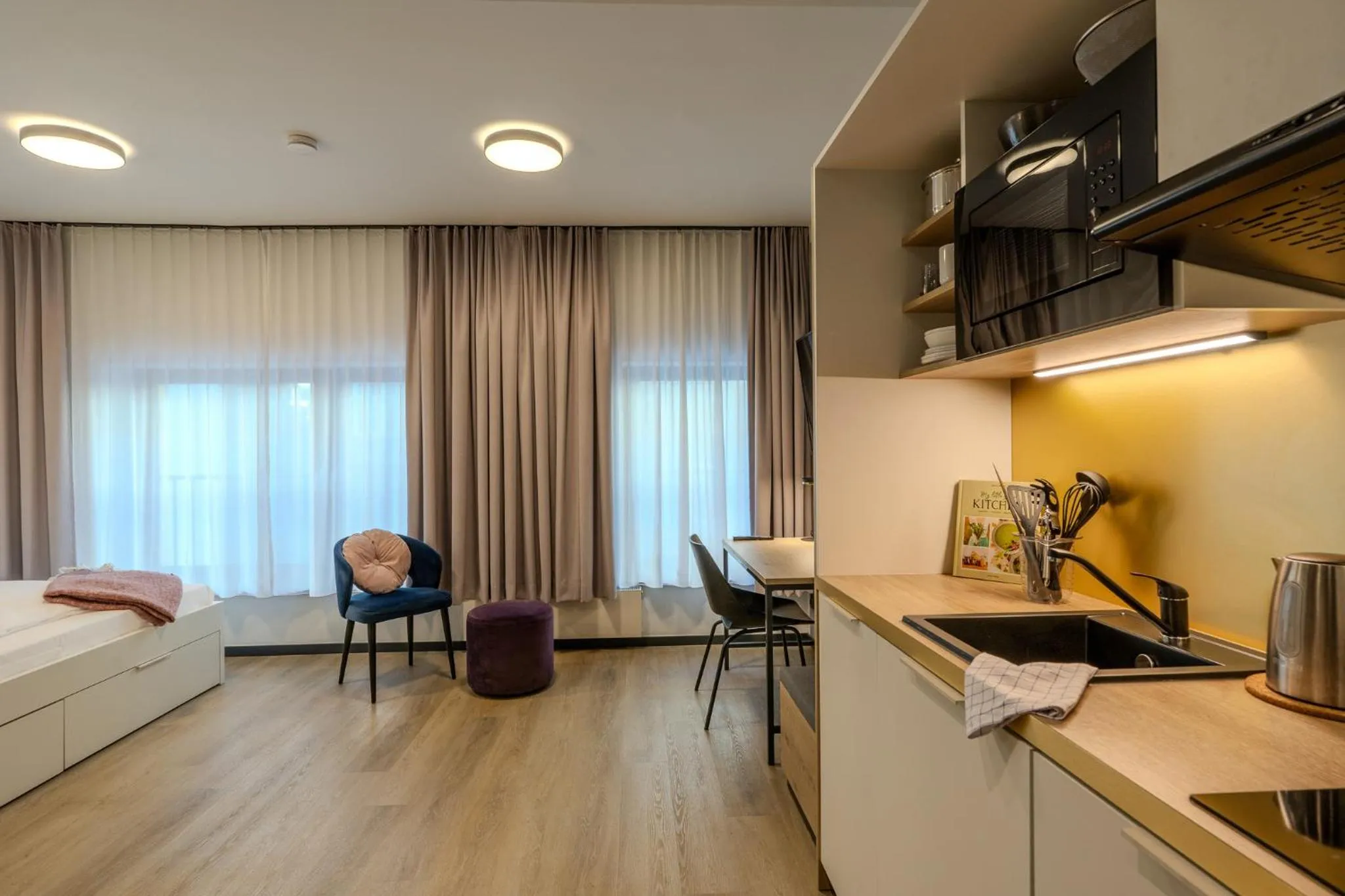 Kitchen or kitchenette in The Base Berlin ONE