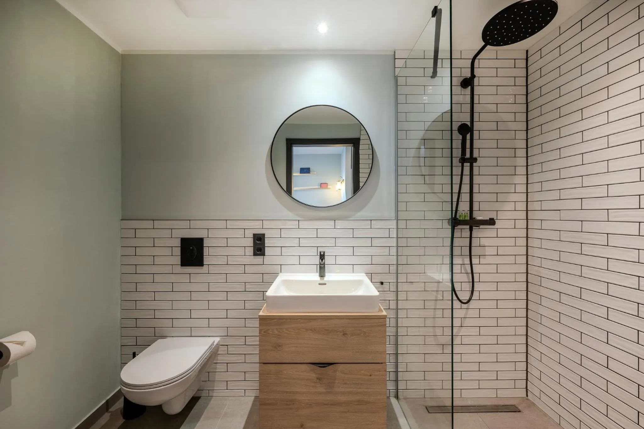 Shower in The Base Berlin ONE