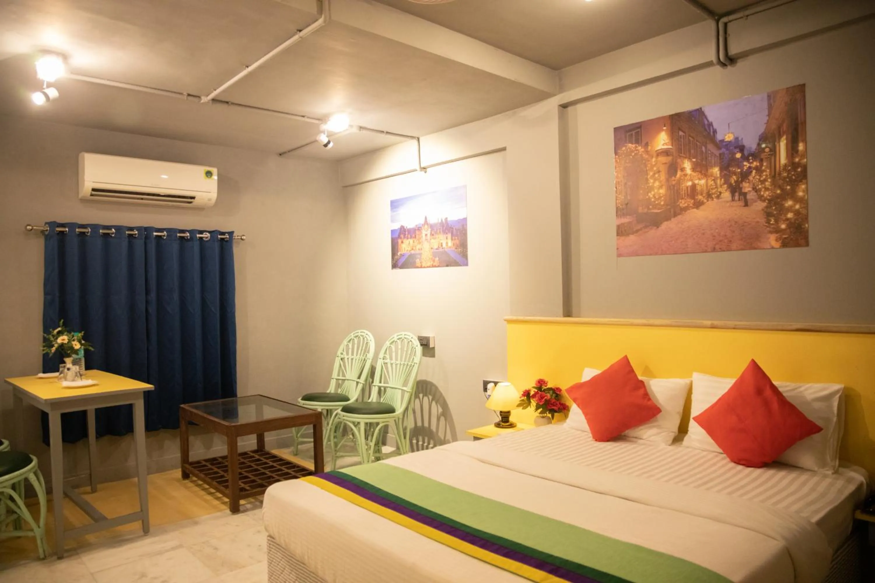 Living room, Bed in Hotel FORT28
