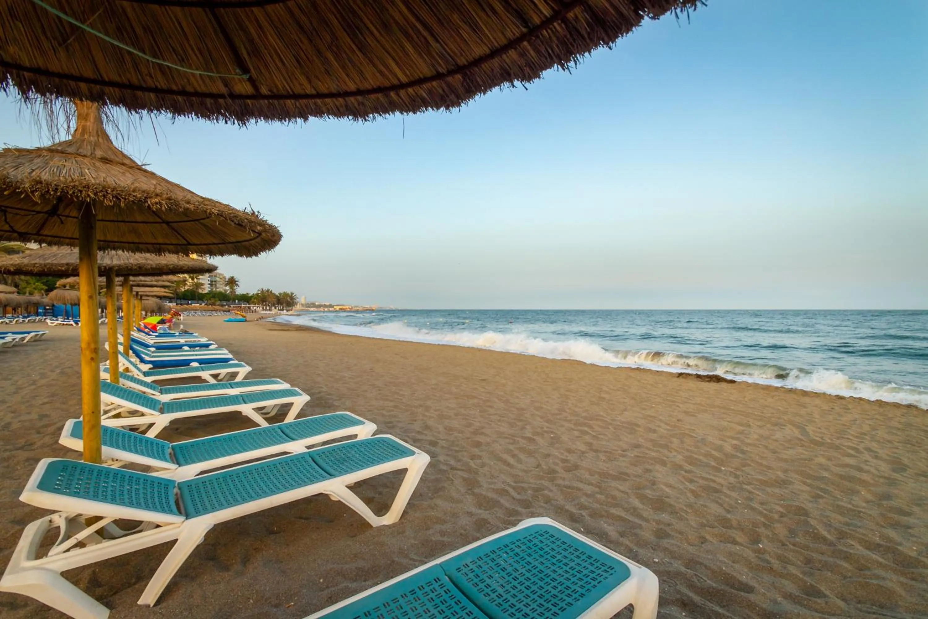 Day in MARBELLA BANUS SUITES - Marbella Centre Soriano 56 Suite Apartment