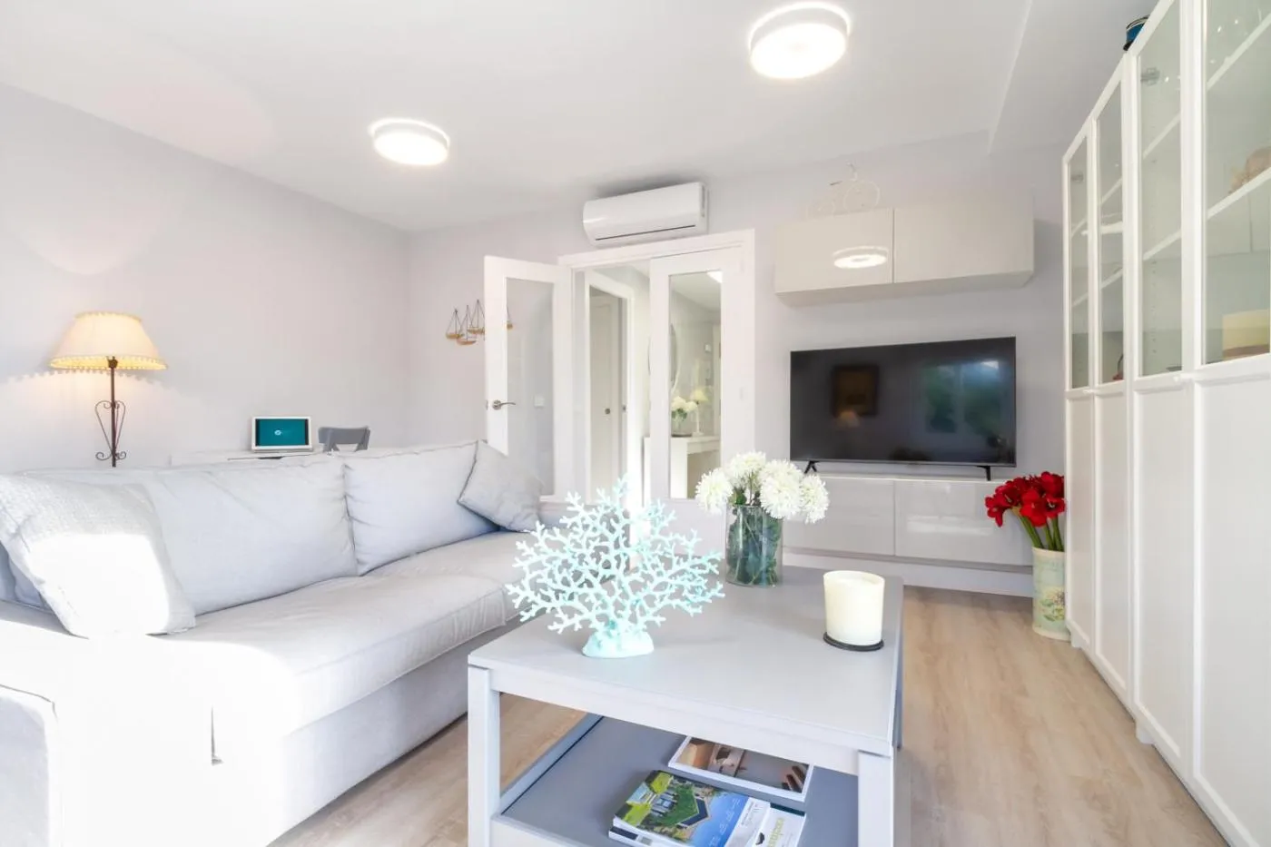 TV and multimedia in MARBELLA BANUS SUITES - Marbella Centre Soriano 56 Suite Apartment