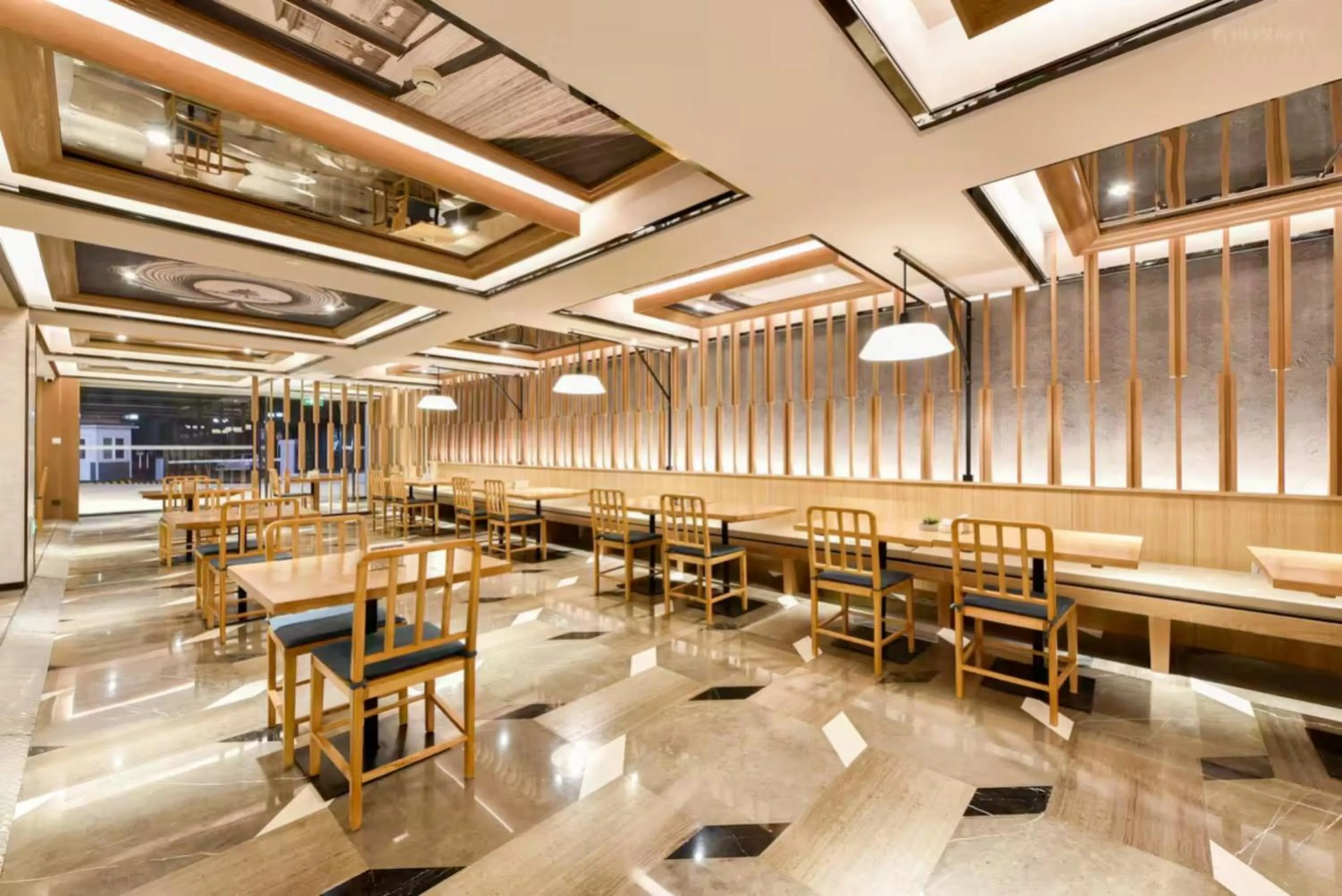 Restaurant/places to eat in Atour Hotel Beijing Fuxingmen