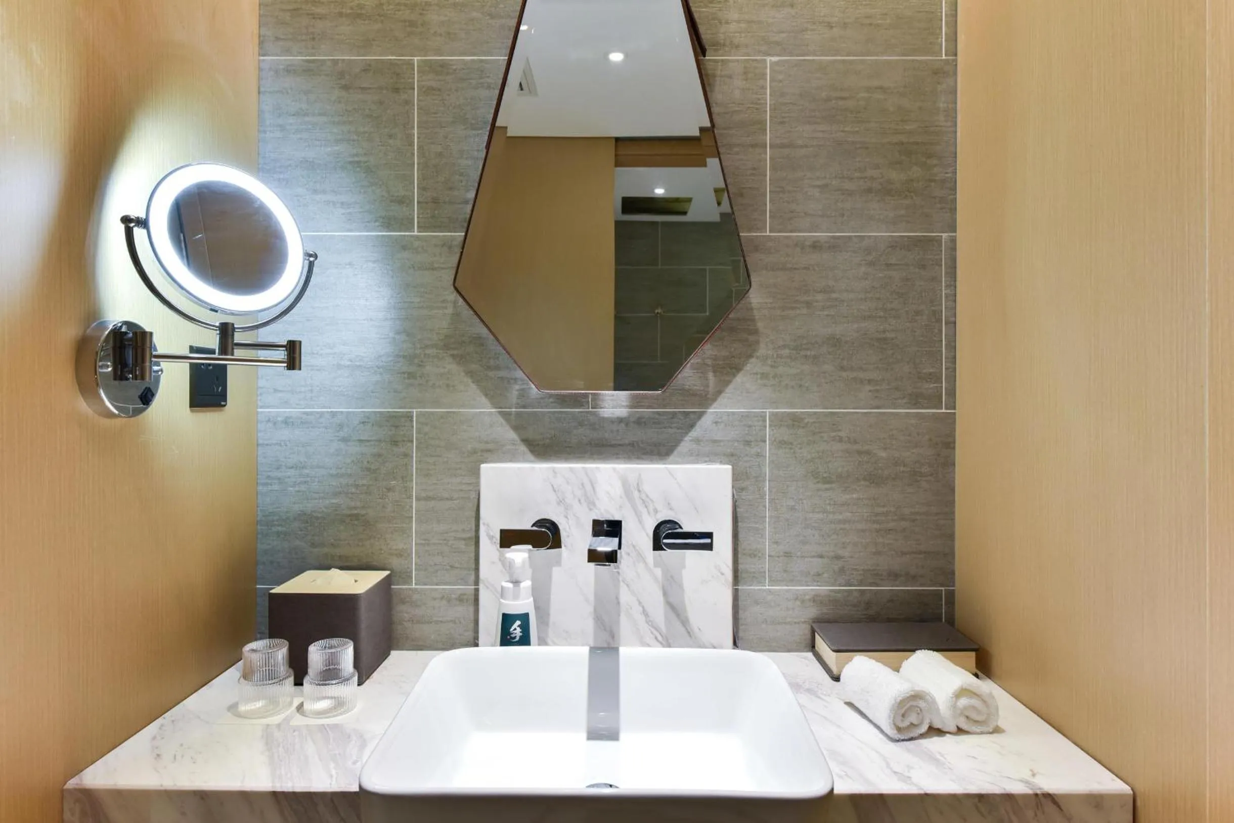 Atour Hotel Beijing Linkong New International Exhibition Center