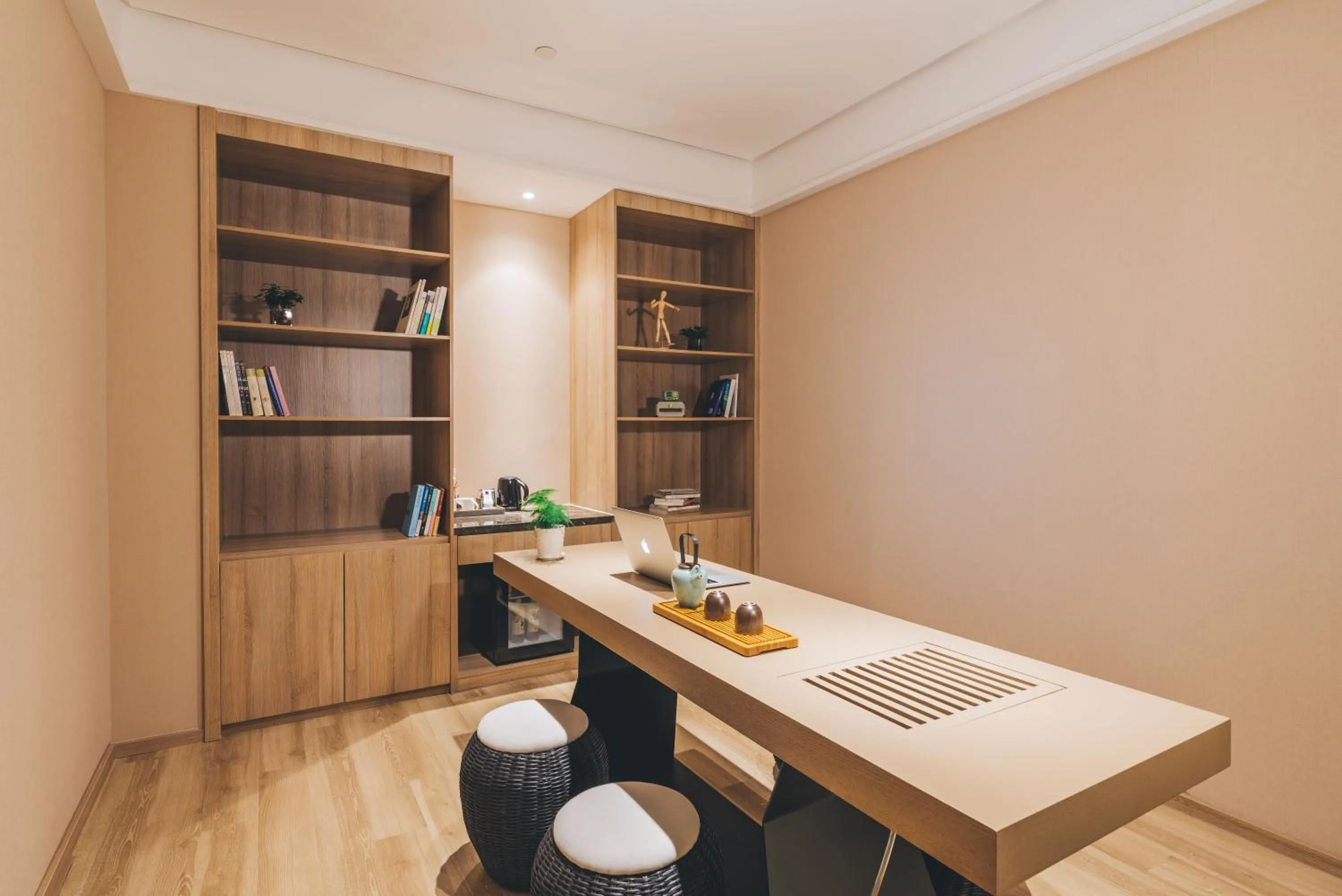 Dining area in Atour Hotel Shanghai New International Expo Center Maglev Station