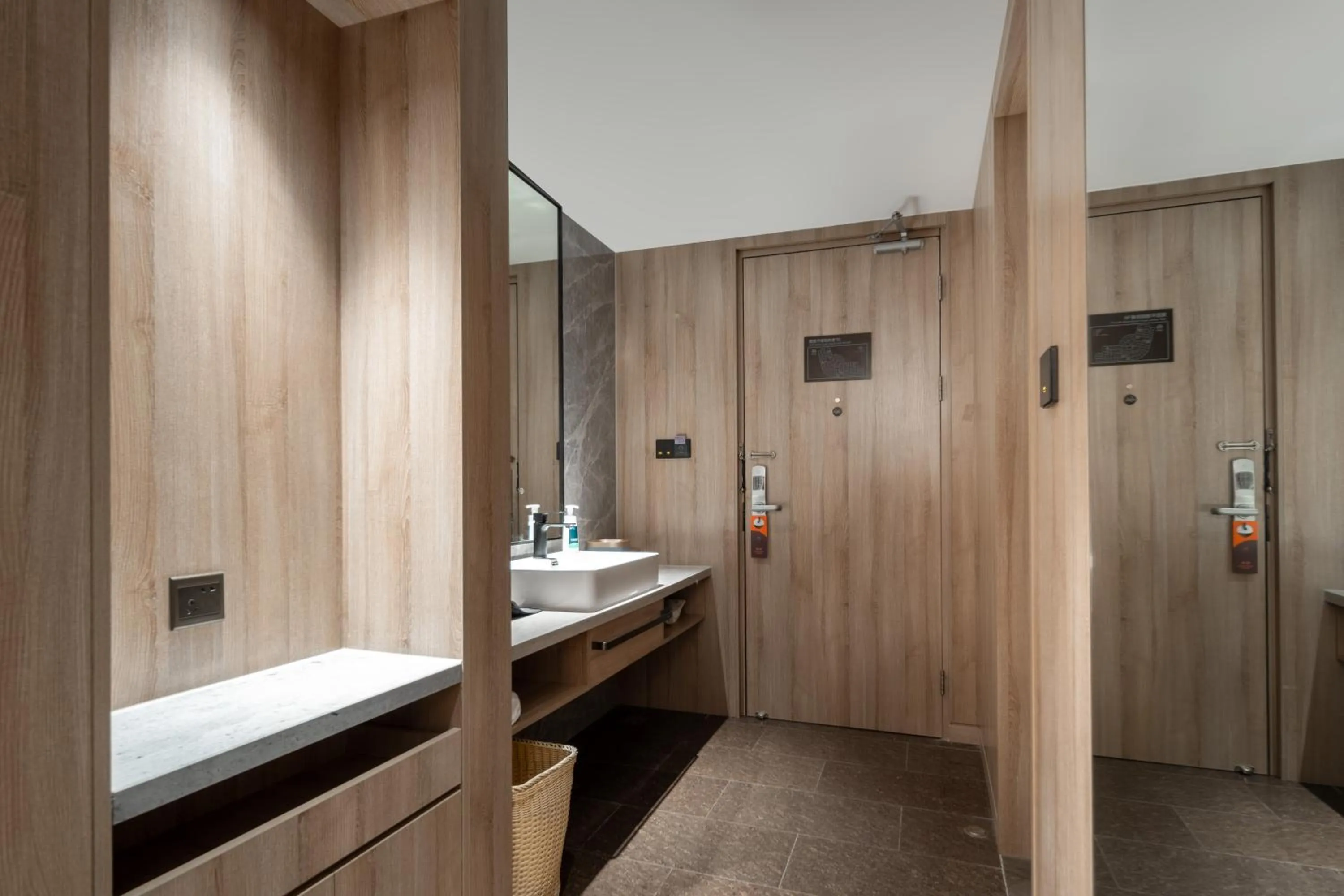 Shower in Atour Hotel Qingdao Olympic Sailing Center May Fourth Square