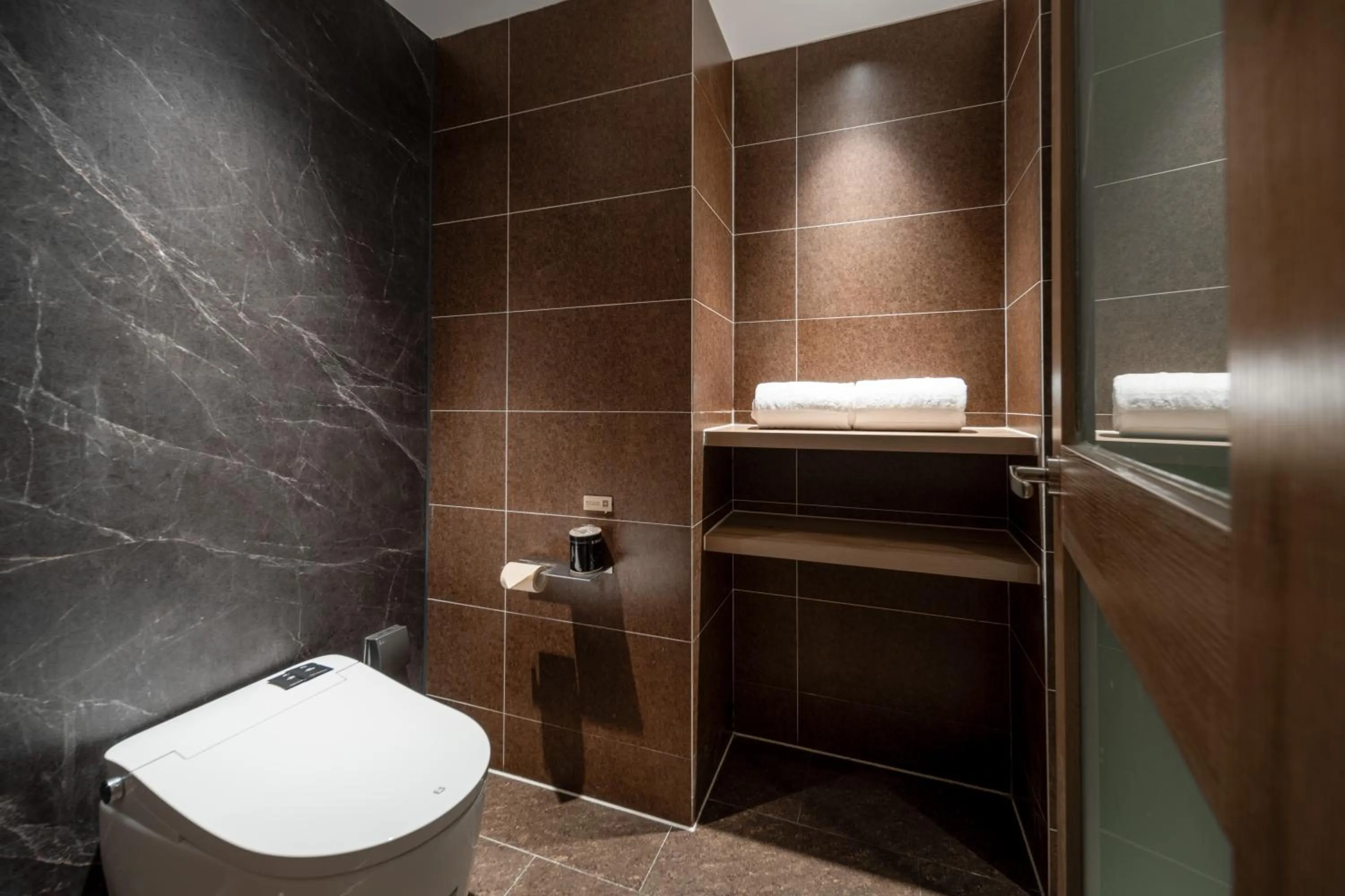 Shower in Atour Hotel Qingdao Olympic Sailing Center May Fourth Square