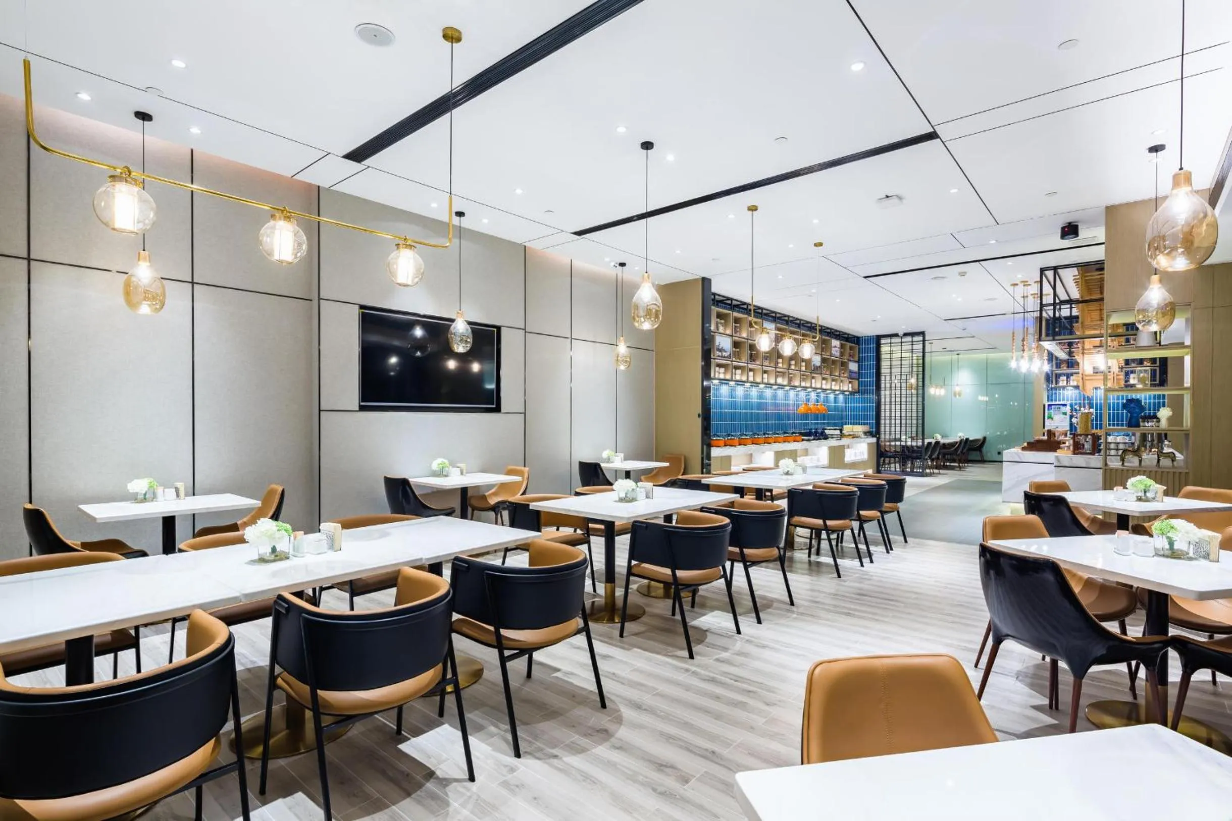 Atour Hotel Qingdao Fuzhou Road Sakura Town