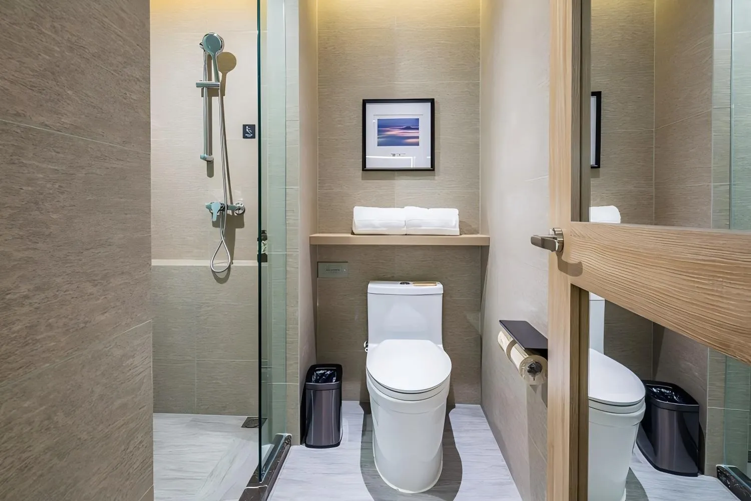 Atour Hotel Qingdao Fuzhou Road Sakura Town