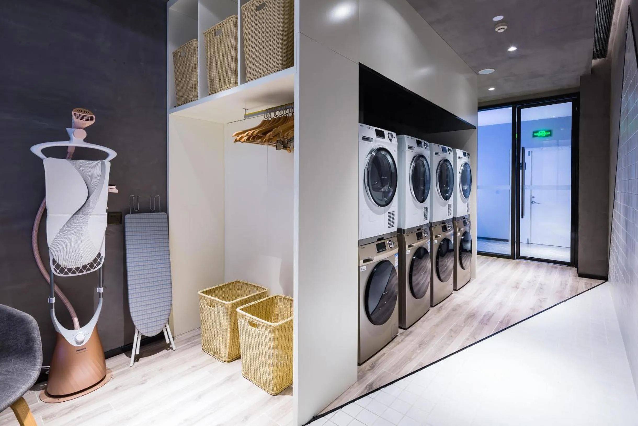 Atour Hotel Qingdao Fuzhou Road Sakura Town