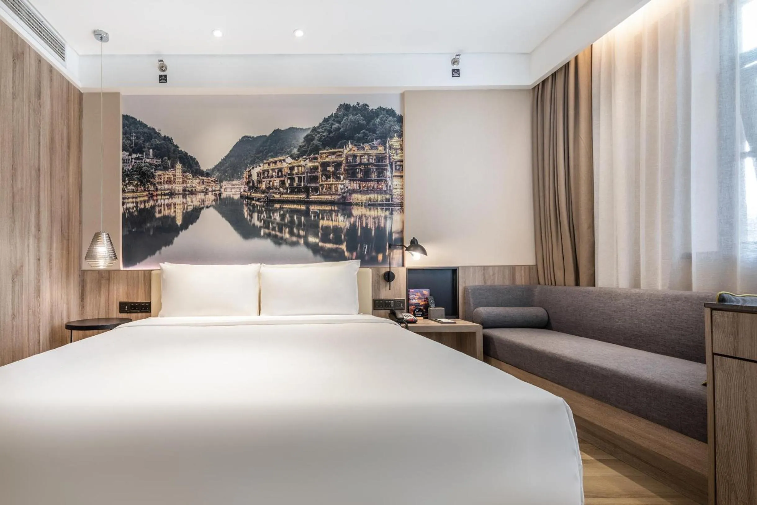 Bed in Atour Hotel Changsha IFC Center