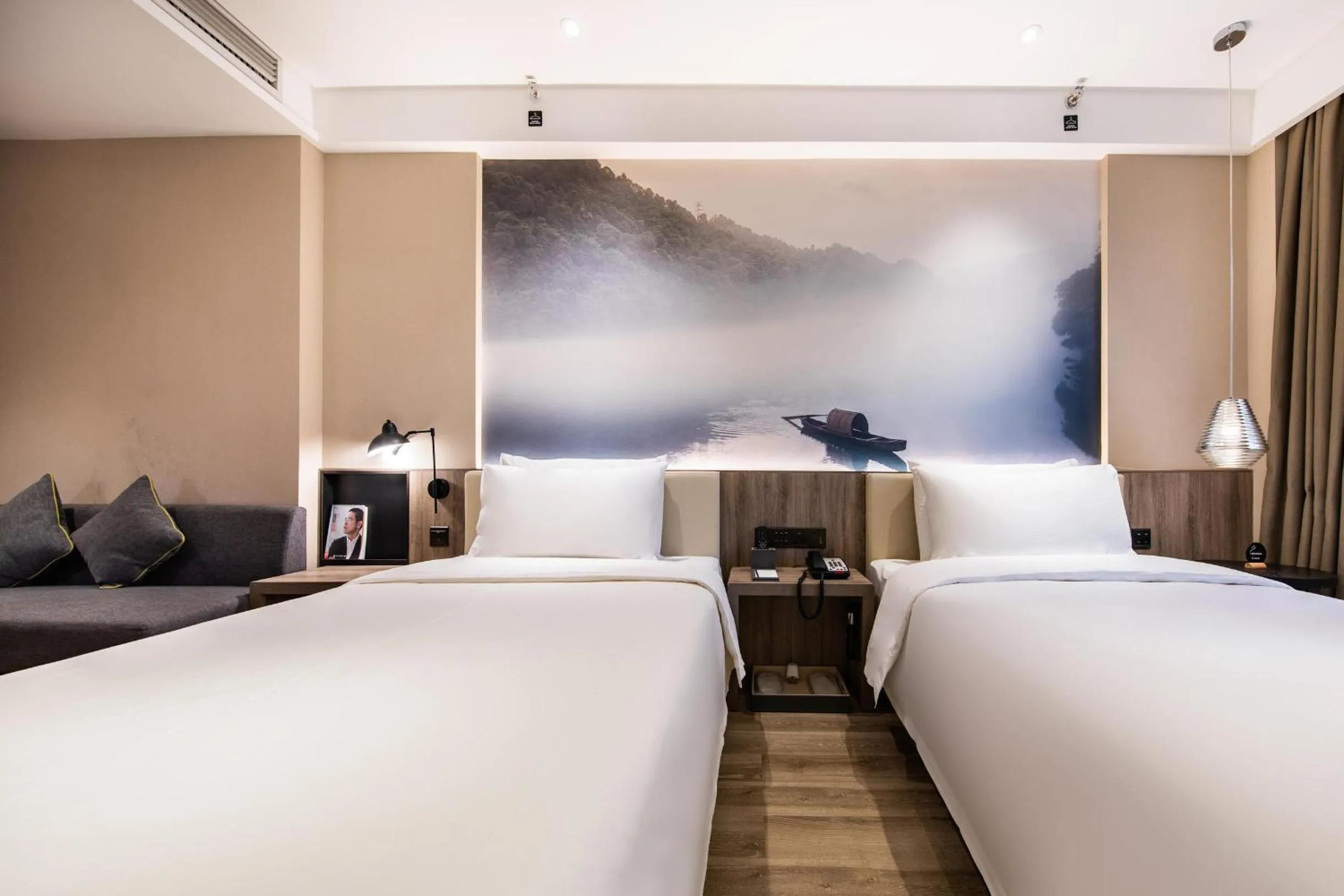 Bed in Atour Hotel Changsha IFC Center
