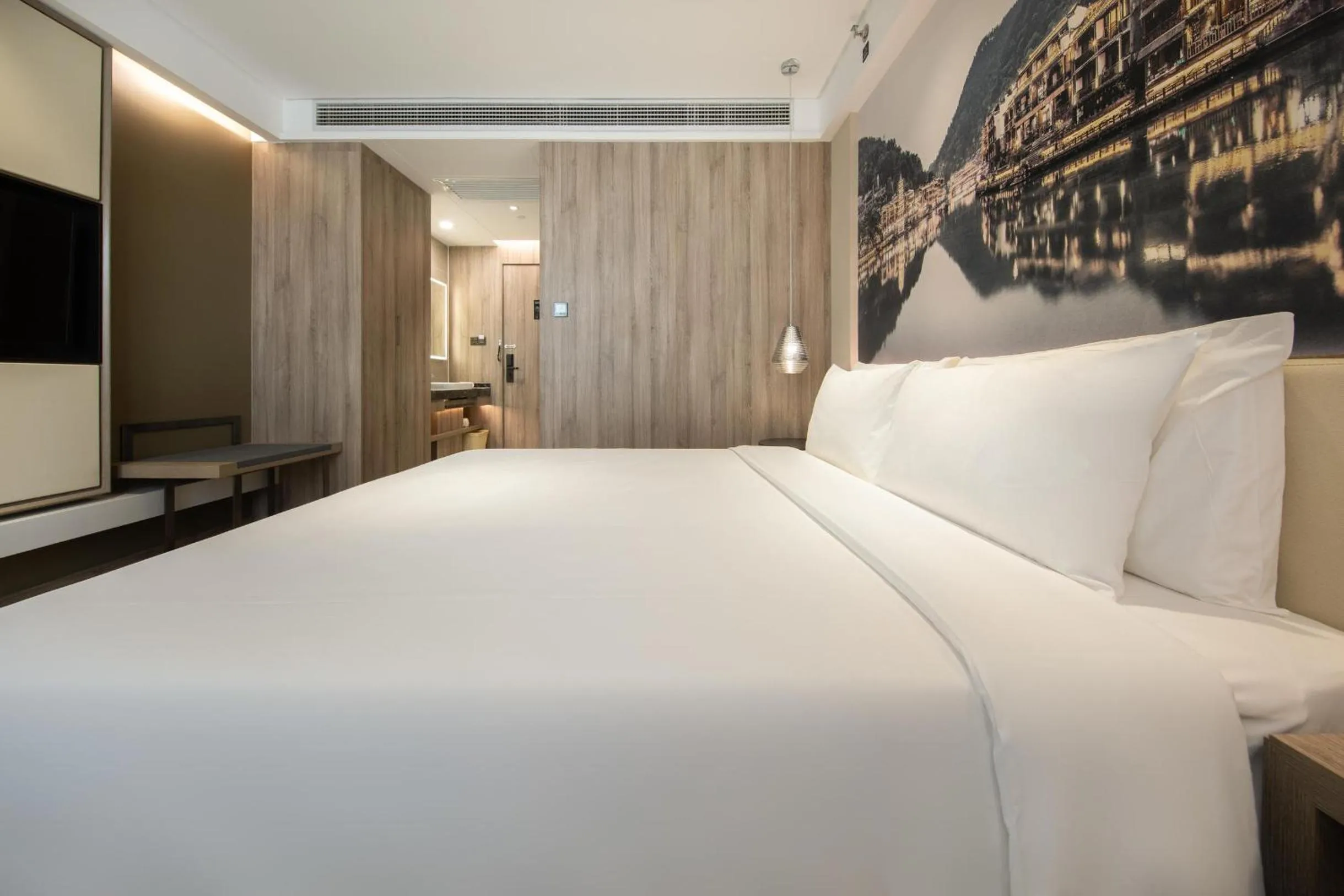 Bed in Atour Hotel Changsha IFC Center