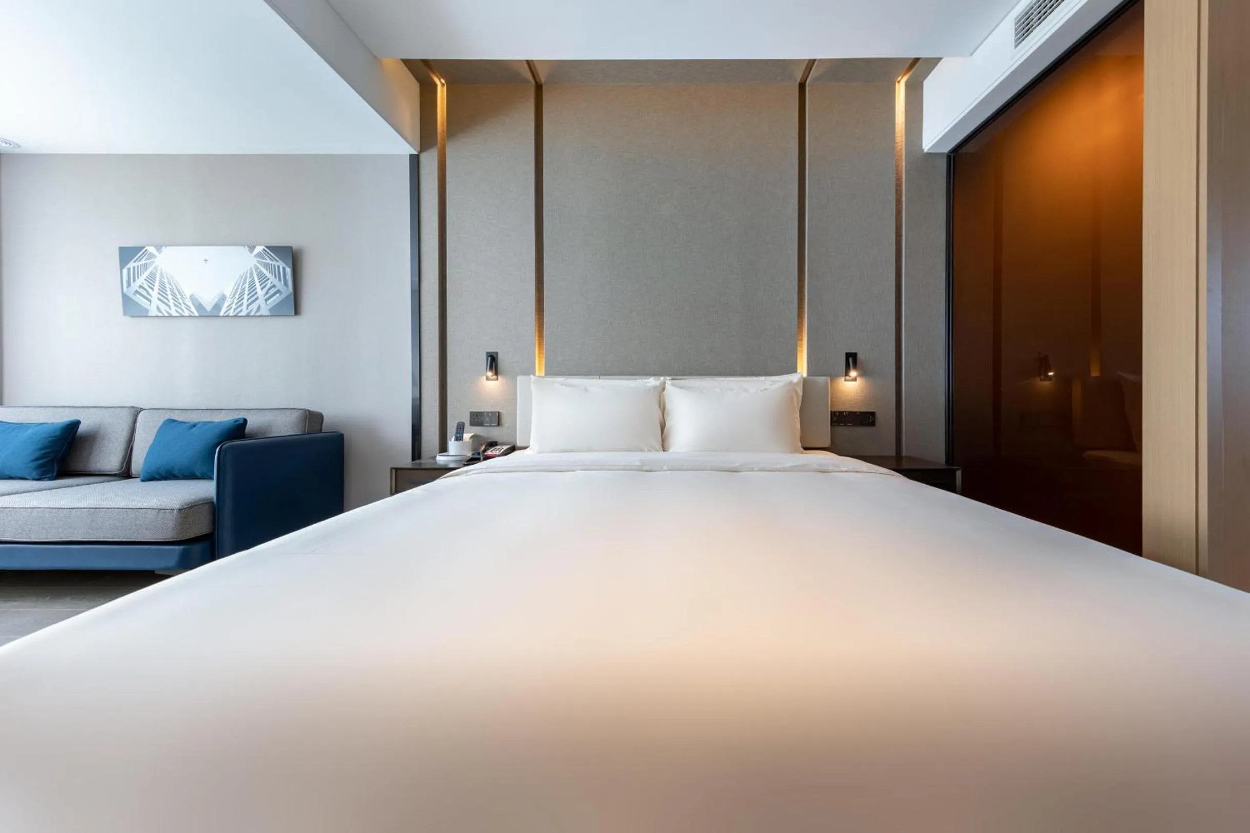 Bed in Atour Hotel Shenzhen Baoan International Convention and Exhibition Center