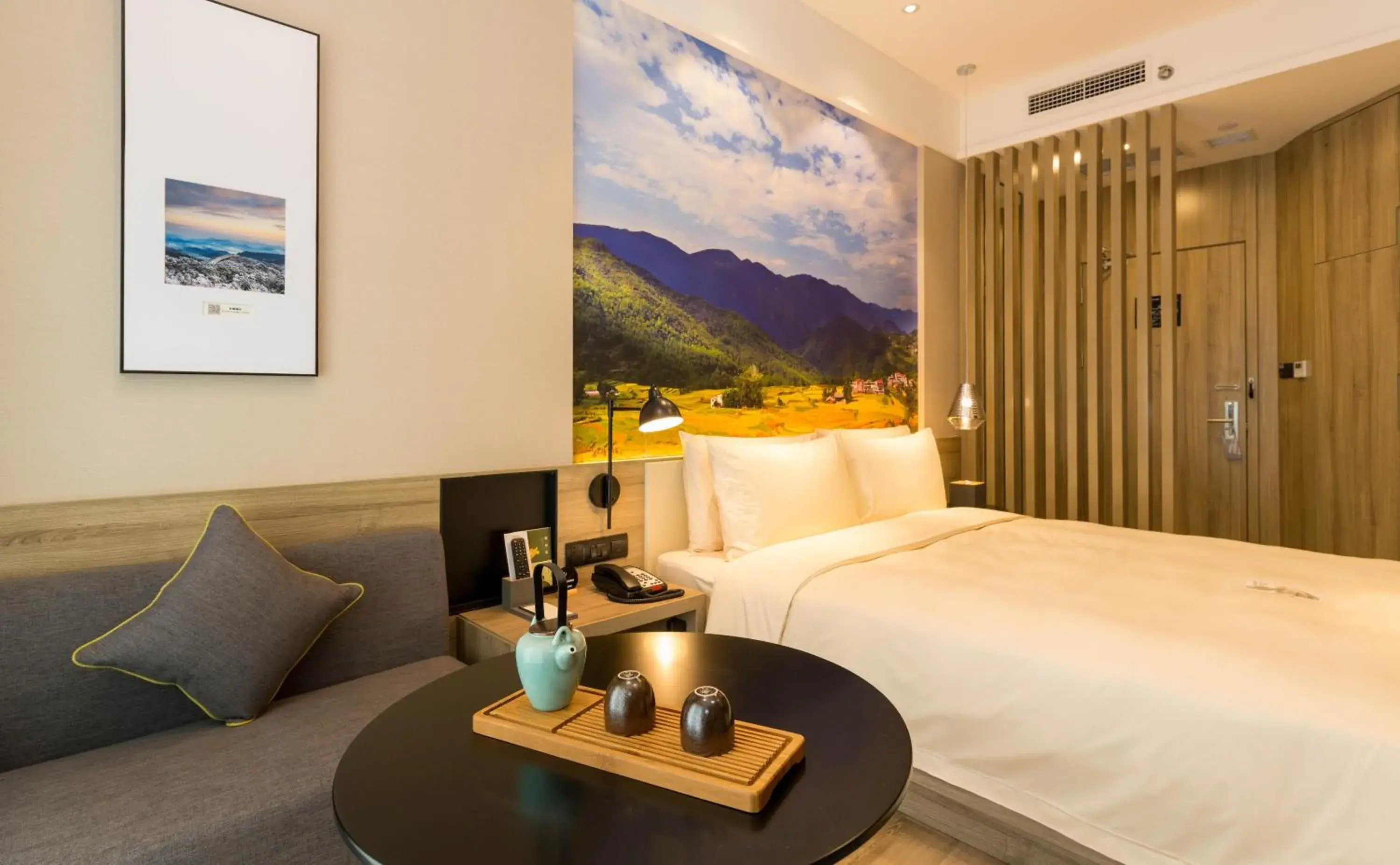 Bed in Atour Hotel Chongqing Hongyadong Riverview Bed in Atour Hotel Chongqing Hongyadong Riverview