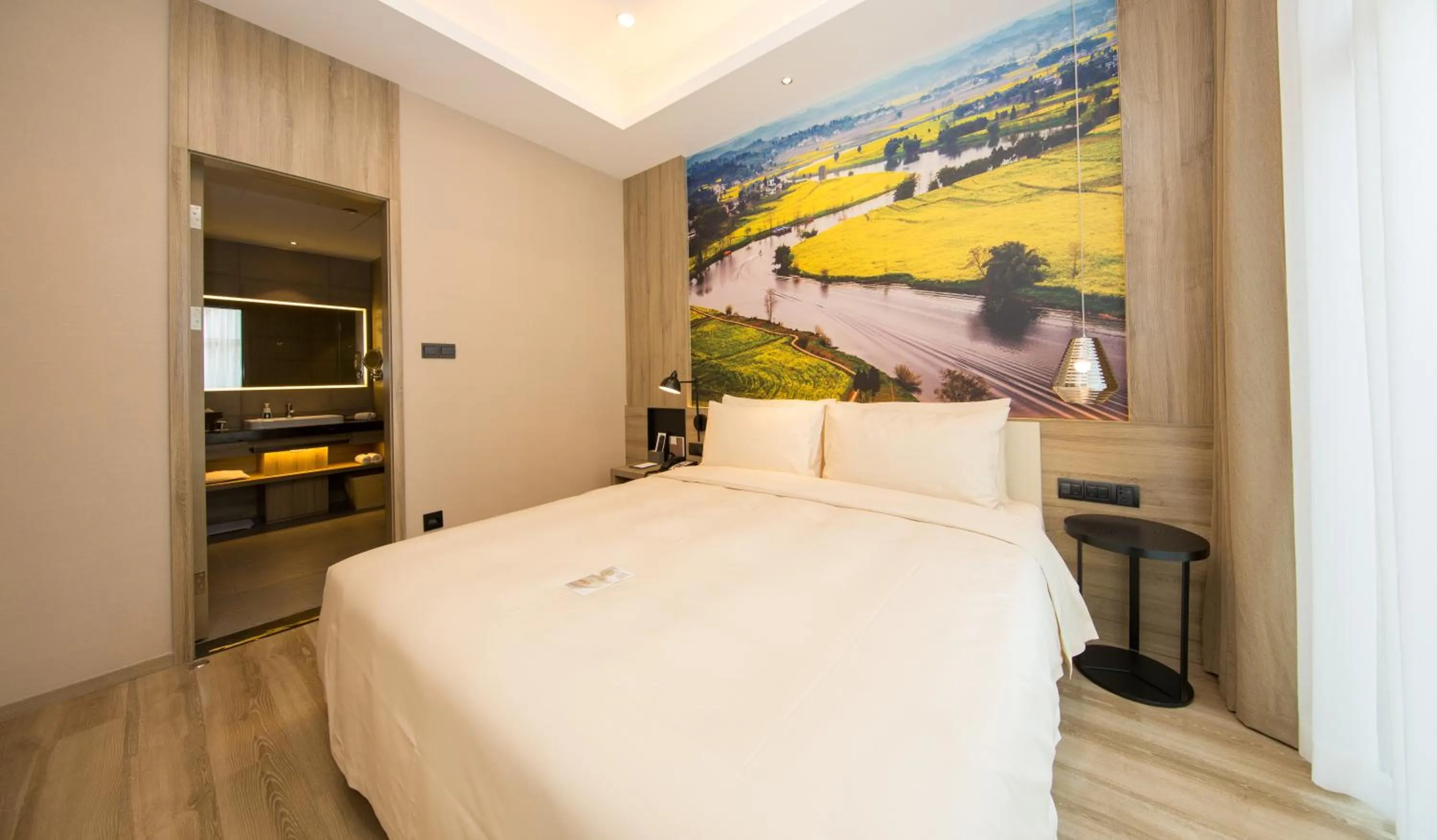 Bed in Atour Hotel Chongqing Hongyadong Riverview