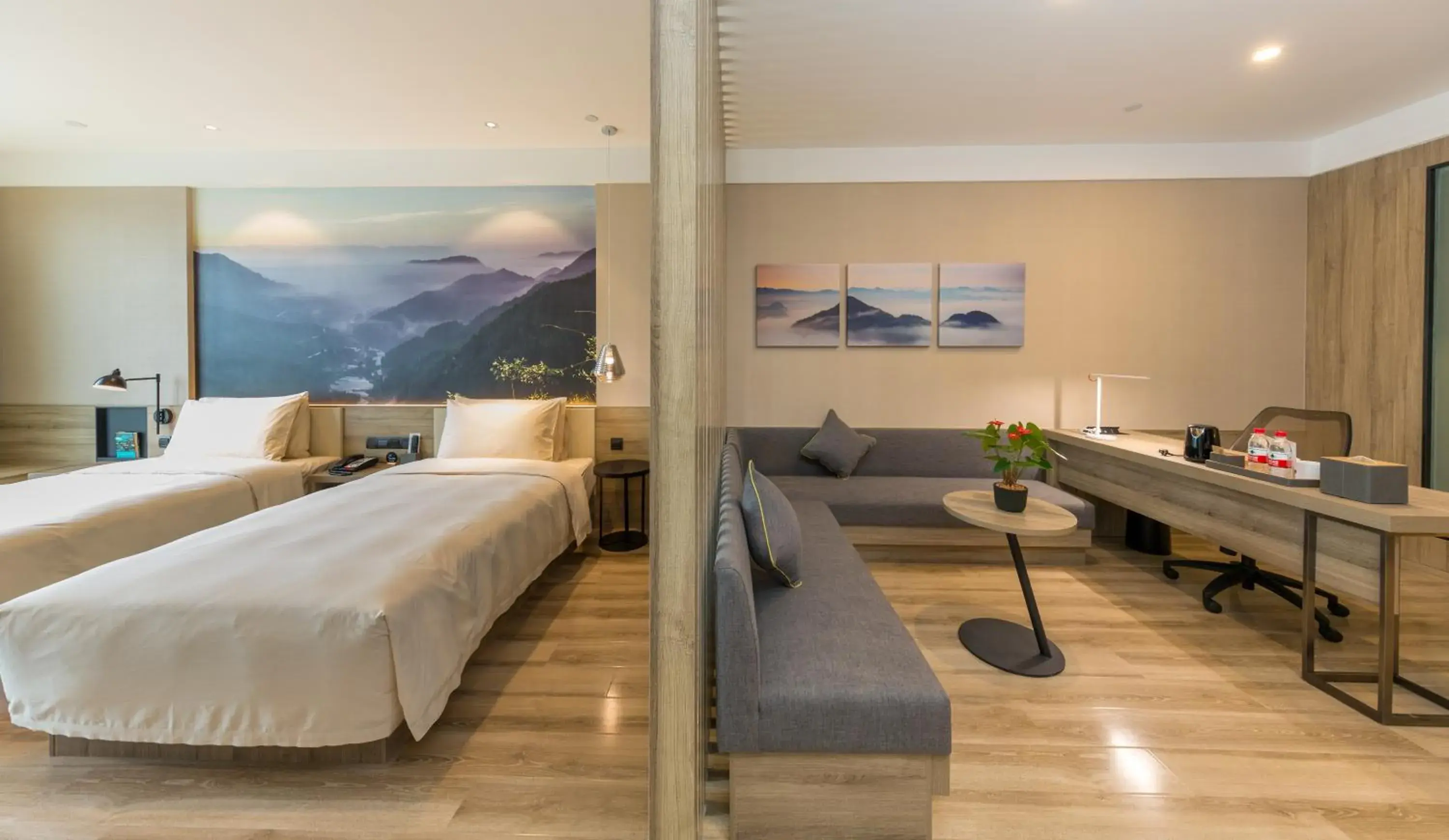 Bed in Atour Hotel Chongqing Hongyadong Riverview Bed in Atour Hotel Chongqing Hongyadong Riverview