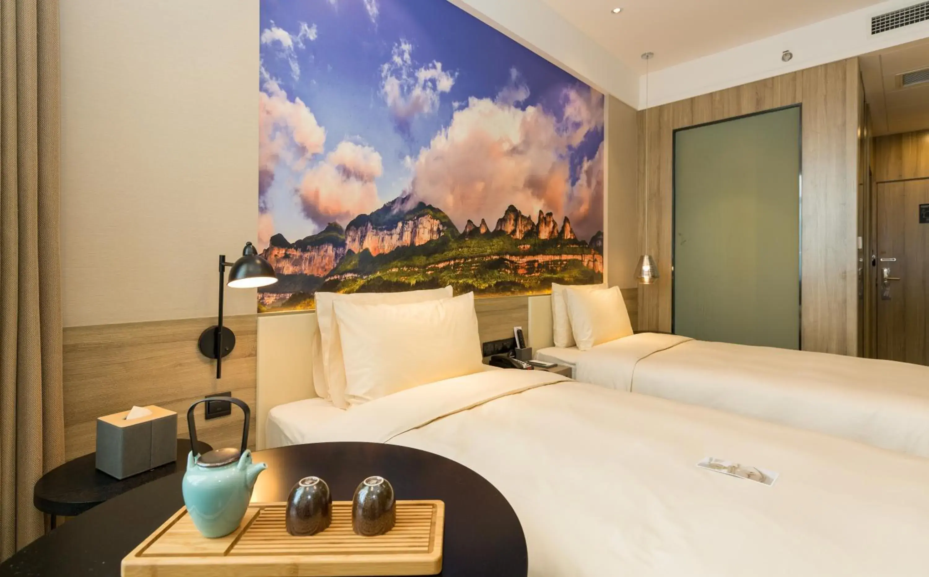 Bed in Atour Hotel Chongqing Hongyadong Riverview Bed in Atour Hotel Chongqing Hongyadong Riverview