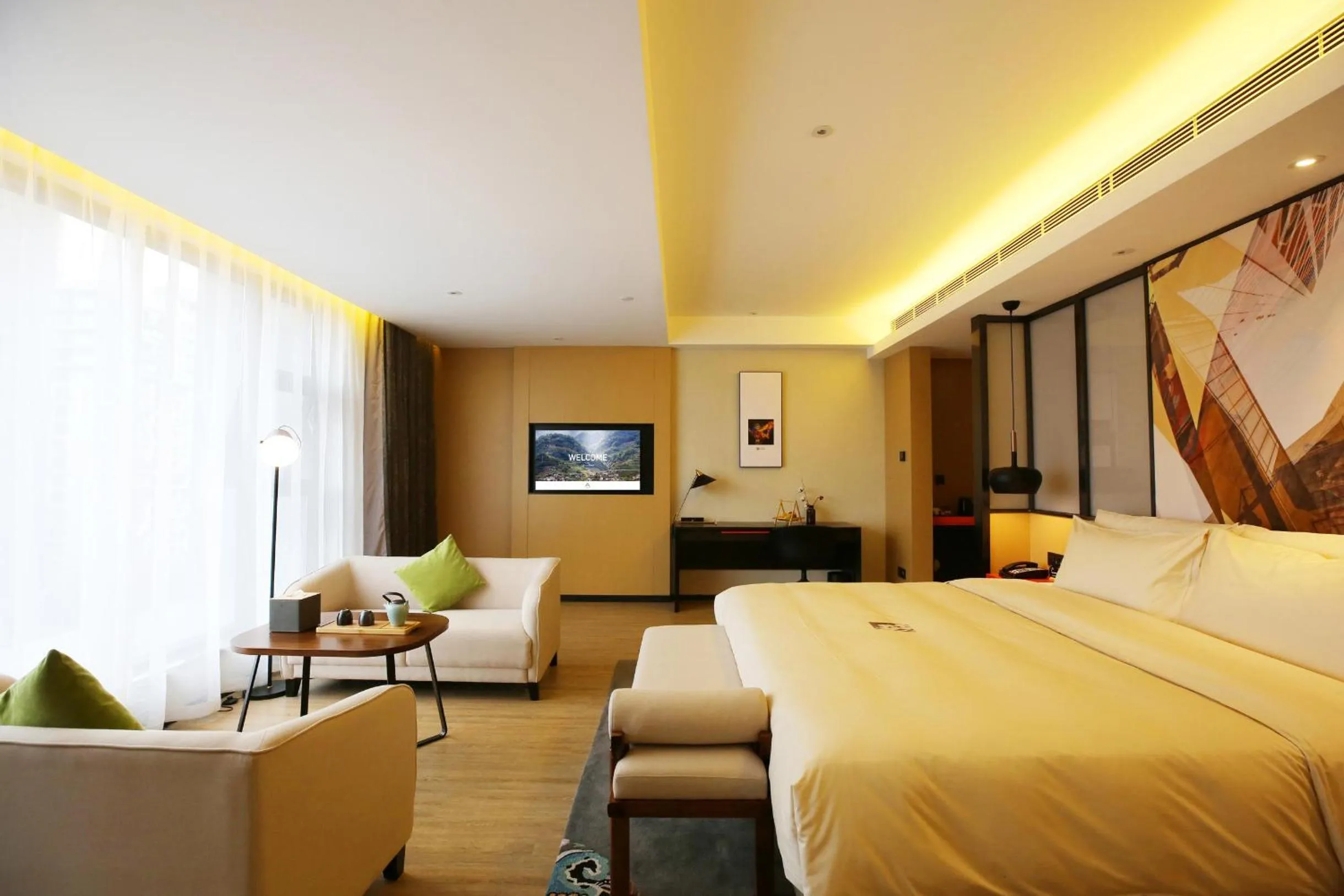 Photo of the whole room, Bed in Atour S Hotel Chengdu Taikoo Li