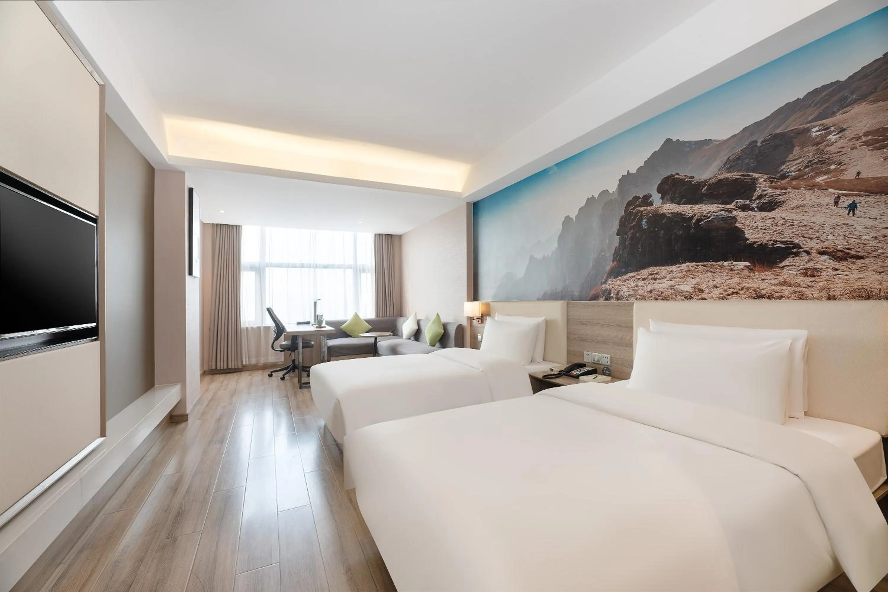 Living room, Bed in Atour Hotel Xi'an Bell Tower North Street Station