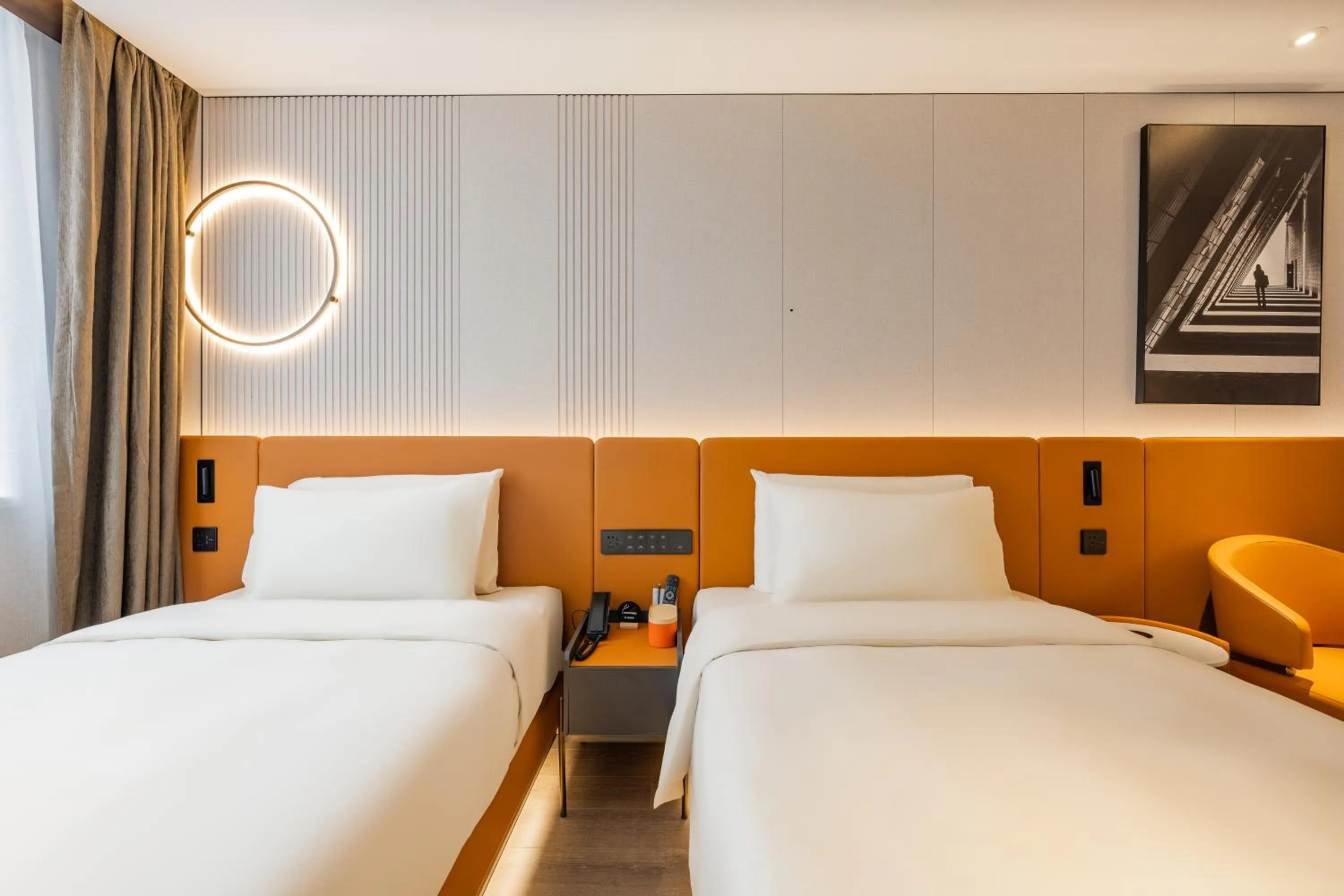 Bedroom, Bed in Atour Hotel Beijing Tiananmen Wangfujing Pedestrian