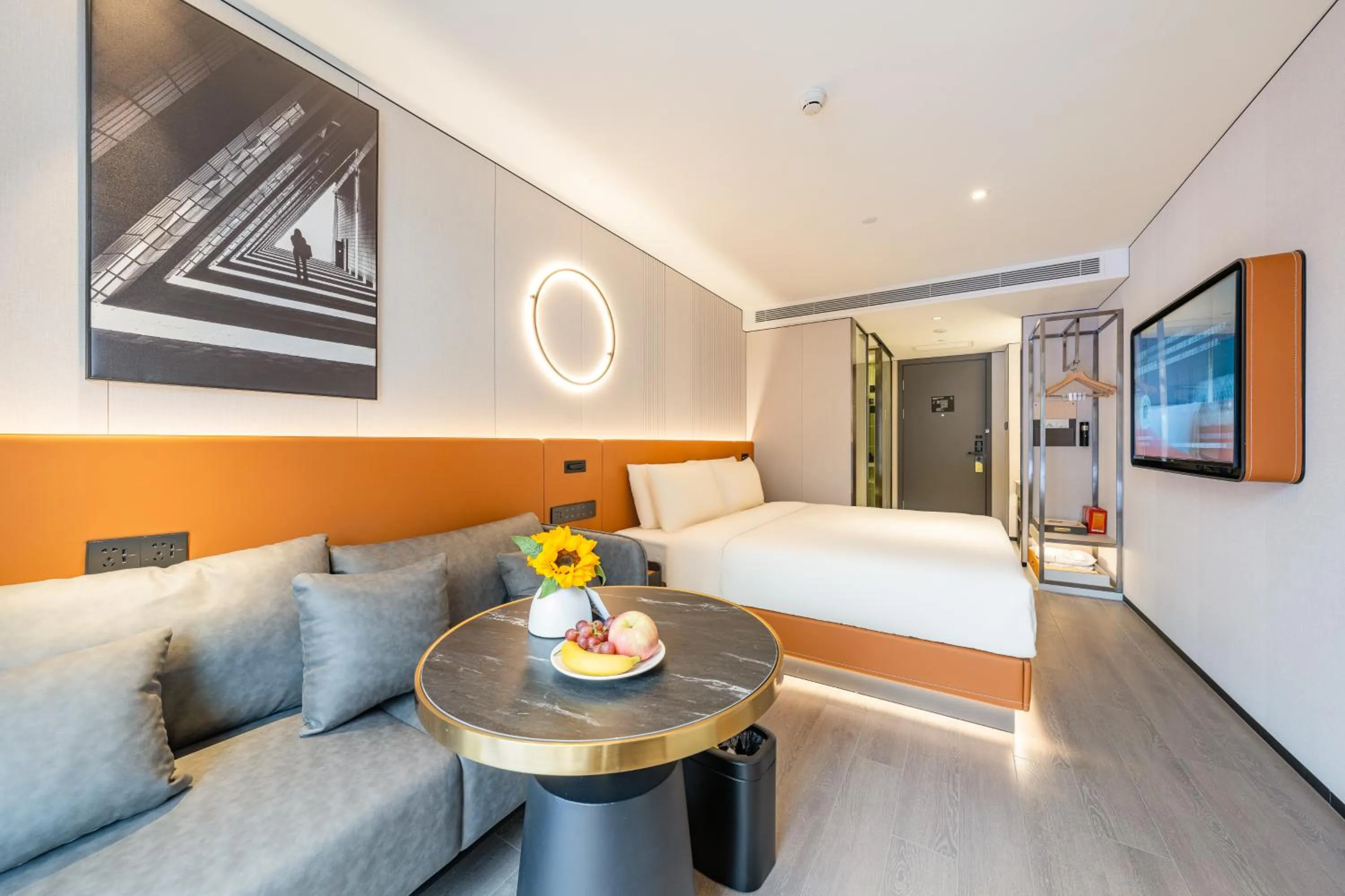 Bedroom, Bed in Atour Hotel Beijing Tiananmen Wangfujing Pedestrian