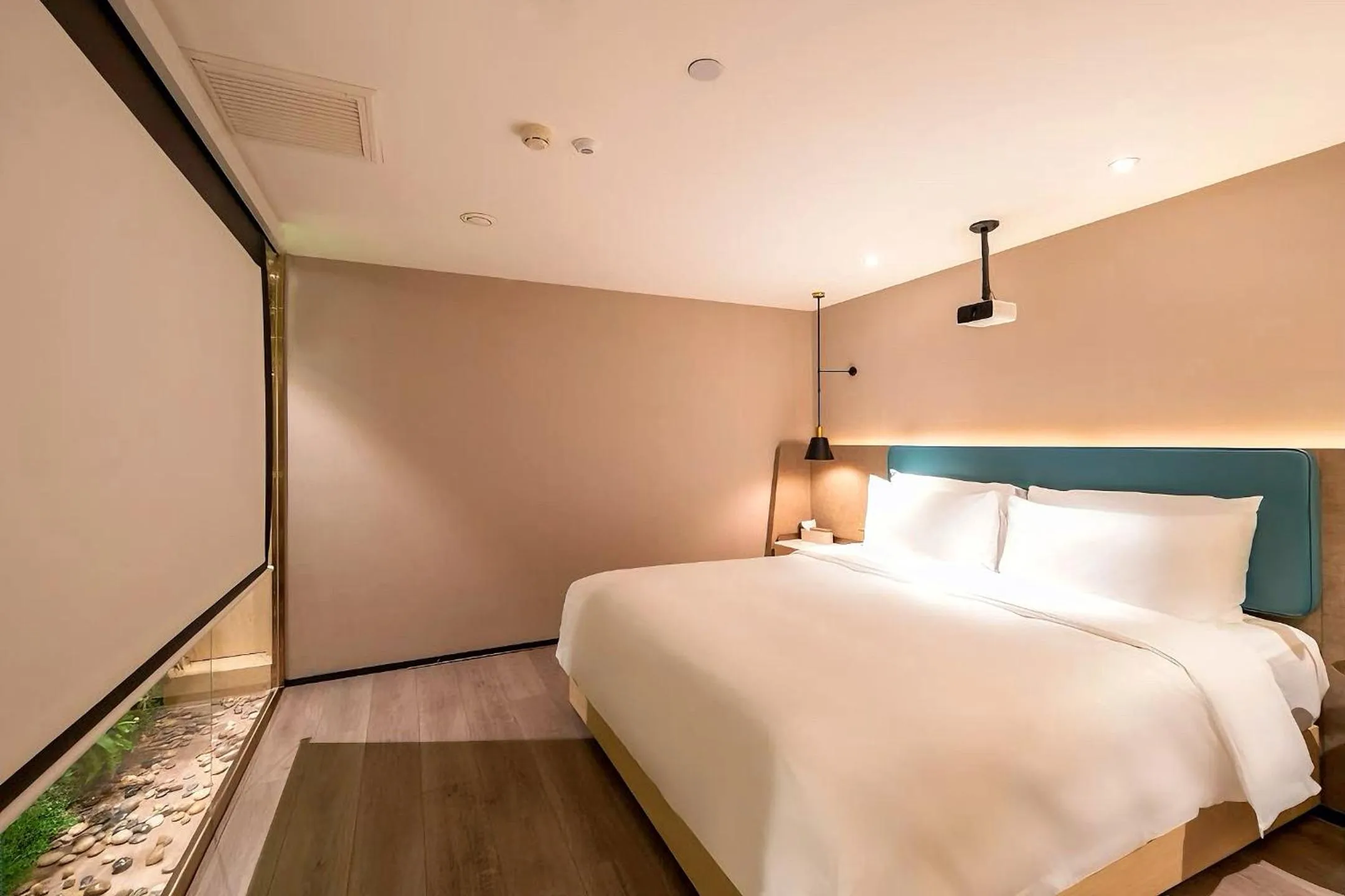 Bed in Atour X Hotel Harbin West Railway Station