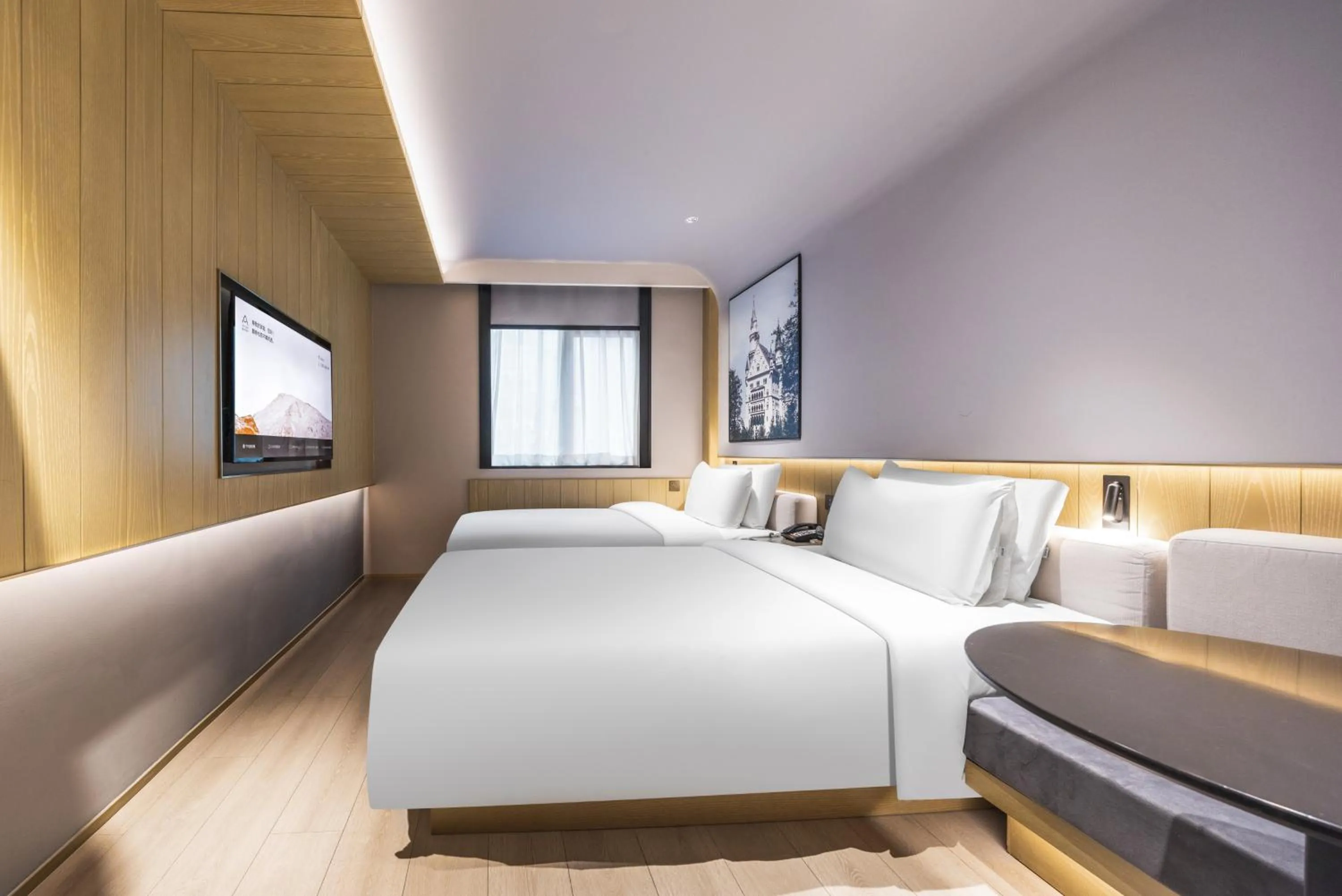 Photo of the whole room, Bed in Atour X Hotel The Bund East Nanjing Road