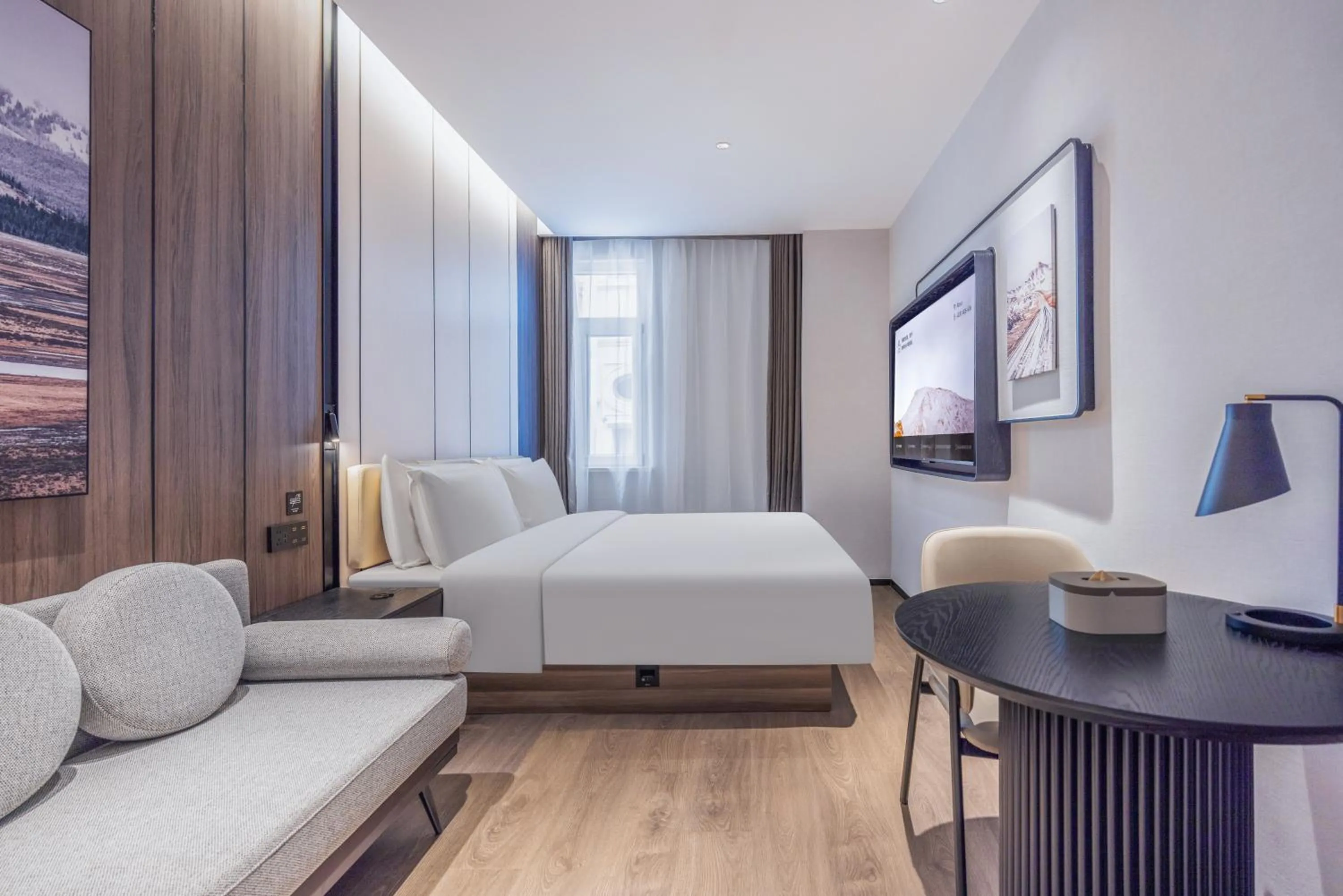 Photo of the whole room, Bed in Atour X Hotel The Bund East Nanjing Road