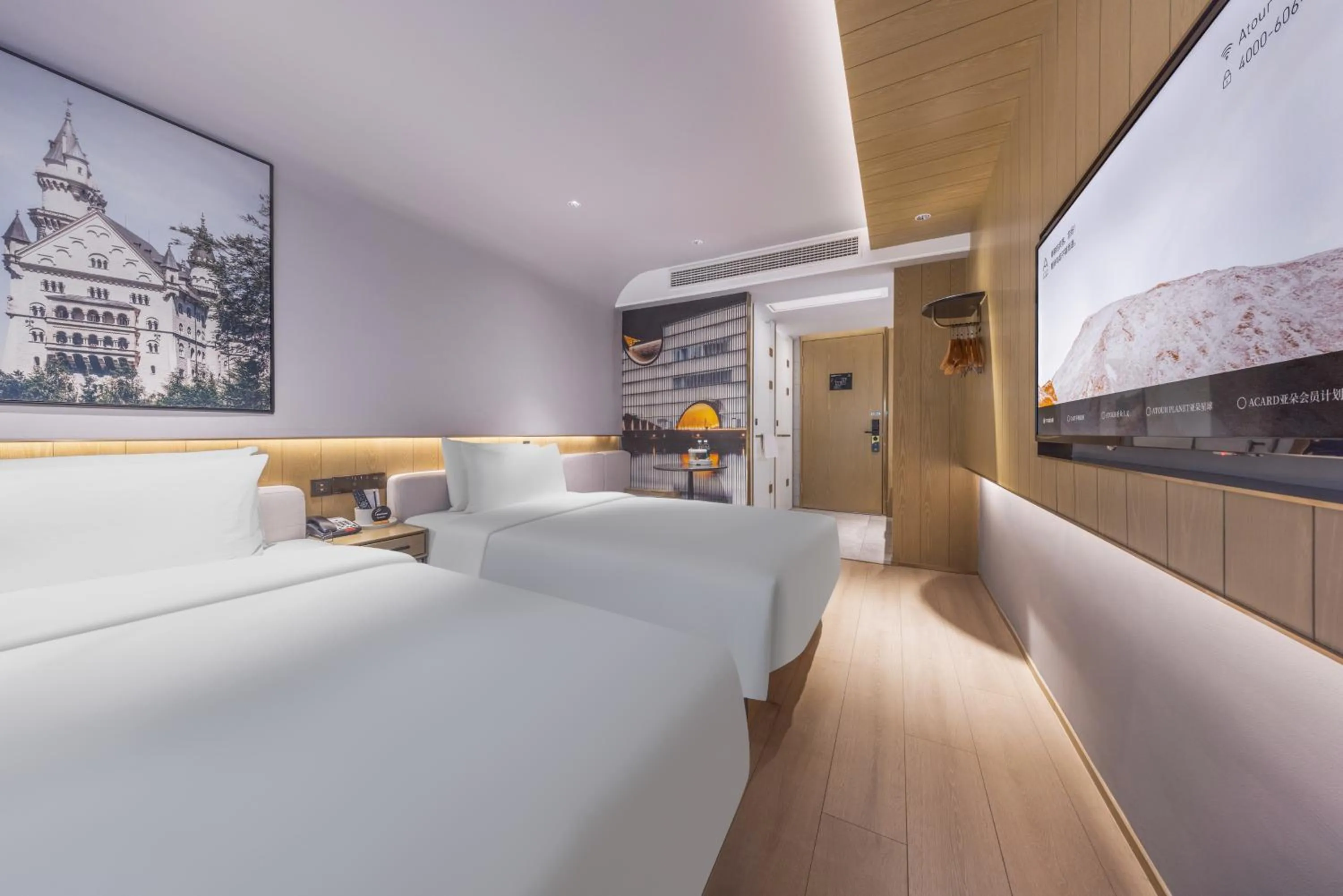 Photo of the whole room, Bed in Atour X Hotel The Bund East Nanjing Road