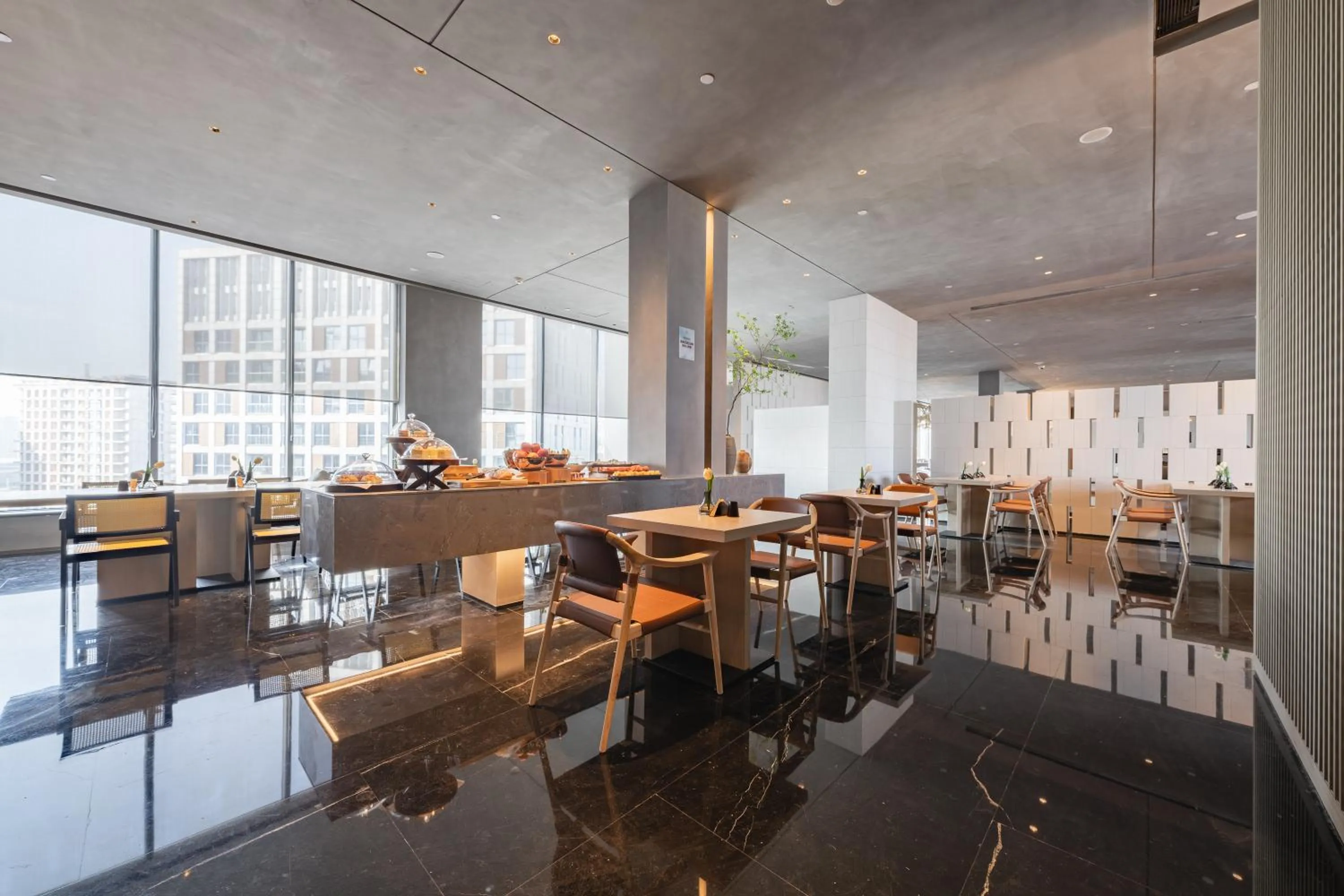 Restaurant/places to eat in Atour S Hotel Shanghai Lujiazui Expo Center