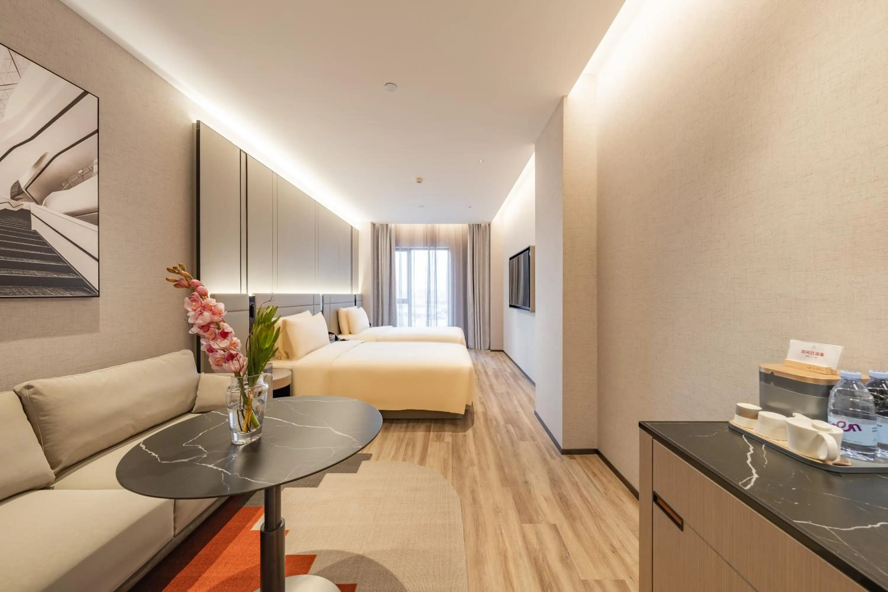 Photo of the whole room, Bed in Atour S Hotel Shanghai Lujiazui Expo Center