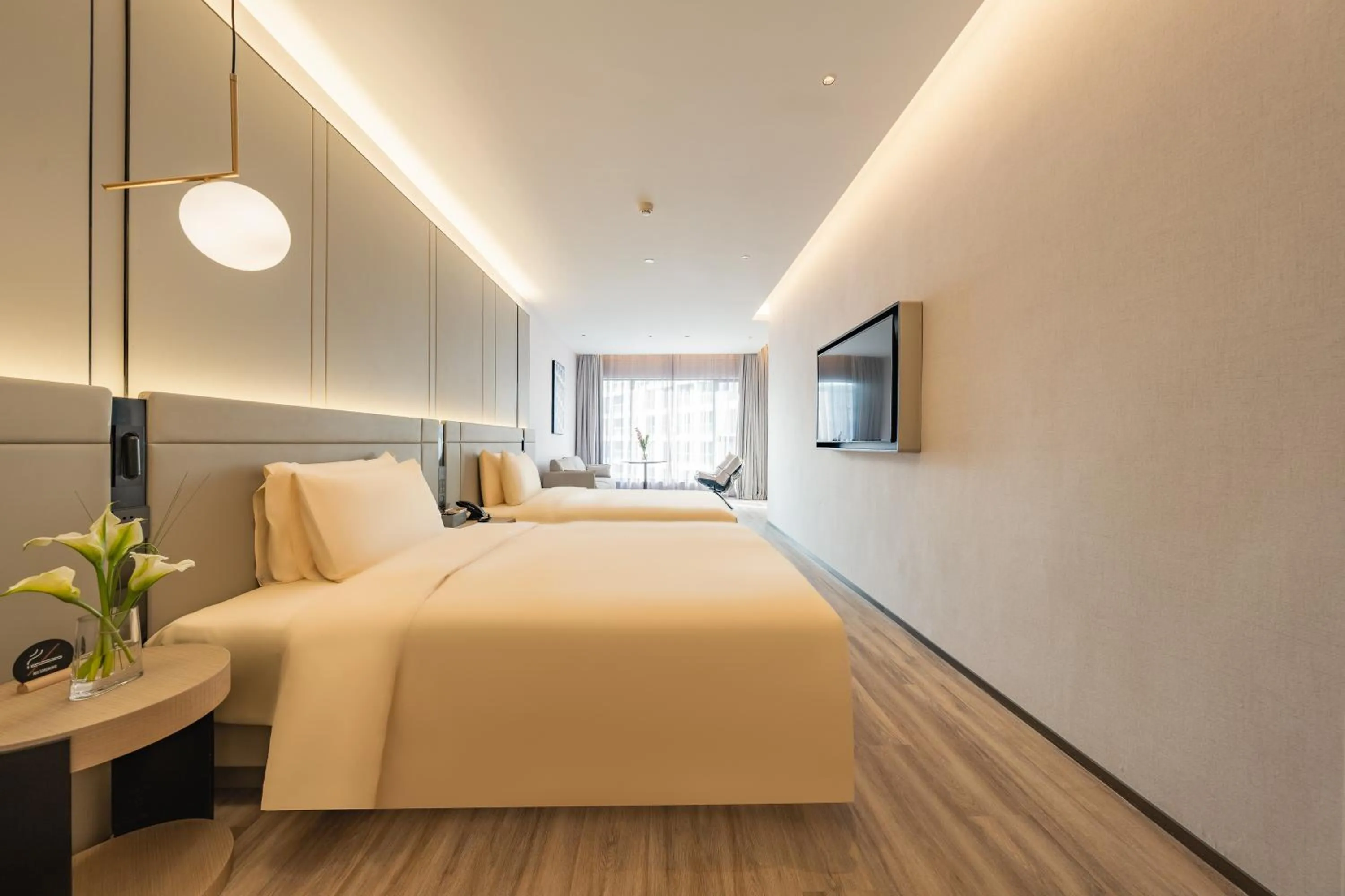 Photo of the whole room, Bed in Atour S Hotel Shanghai Lujiazui Expo Center