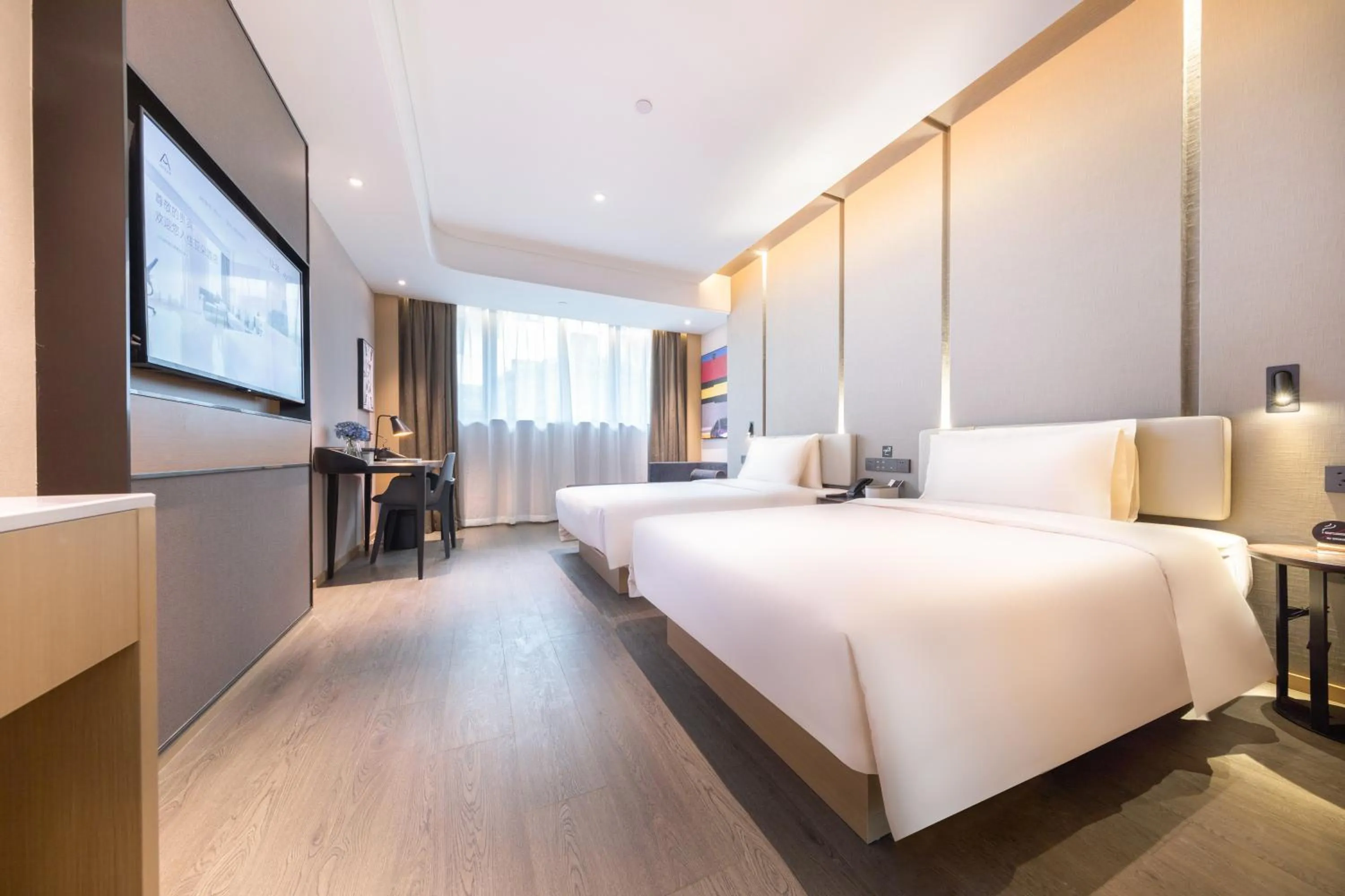 Photo of the whole room, Bed in Atour Hotel Suzhou Guanqian Street Leqiao Station