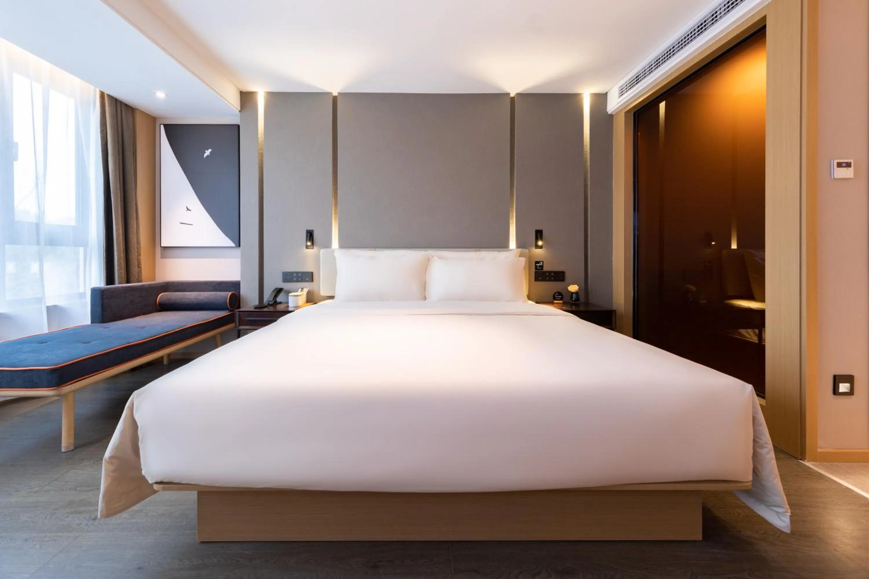 Bed in Atour Hotel Suzhou Guanqian Street Leqiao Station