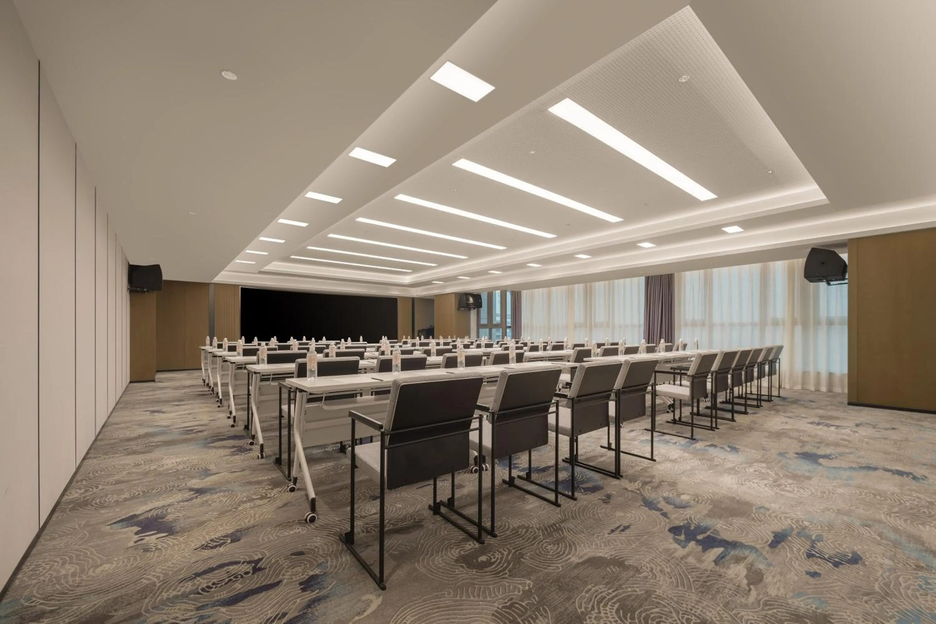 Atour Hotel Jinan West Railway Station