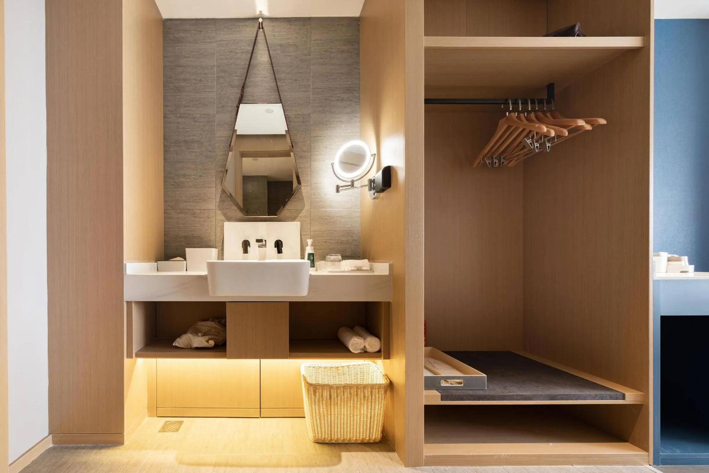 Atour Hotel South Jinan Industrial Road CBD