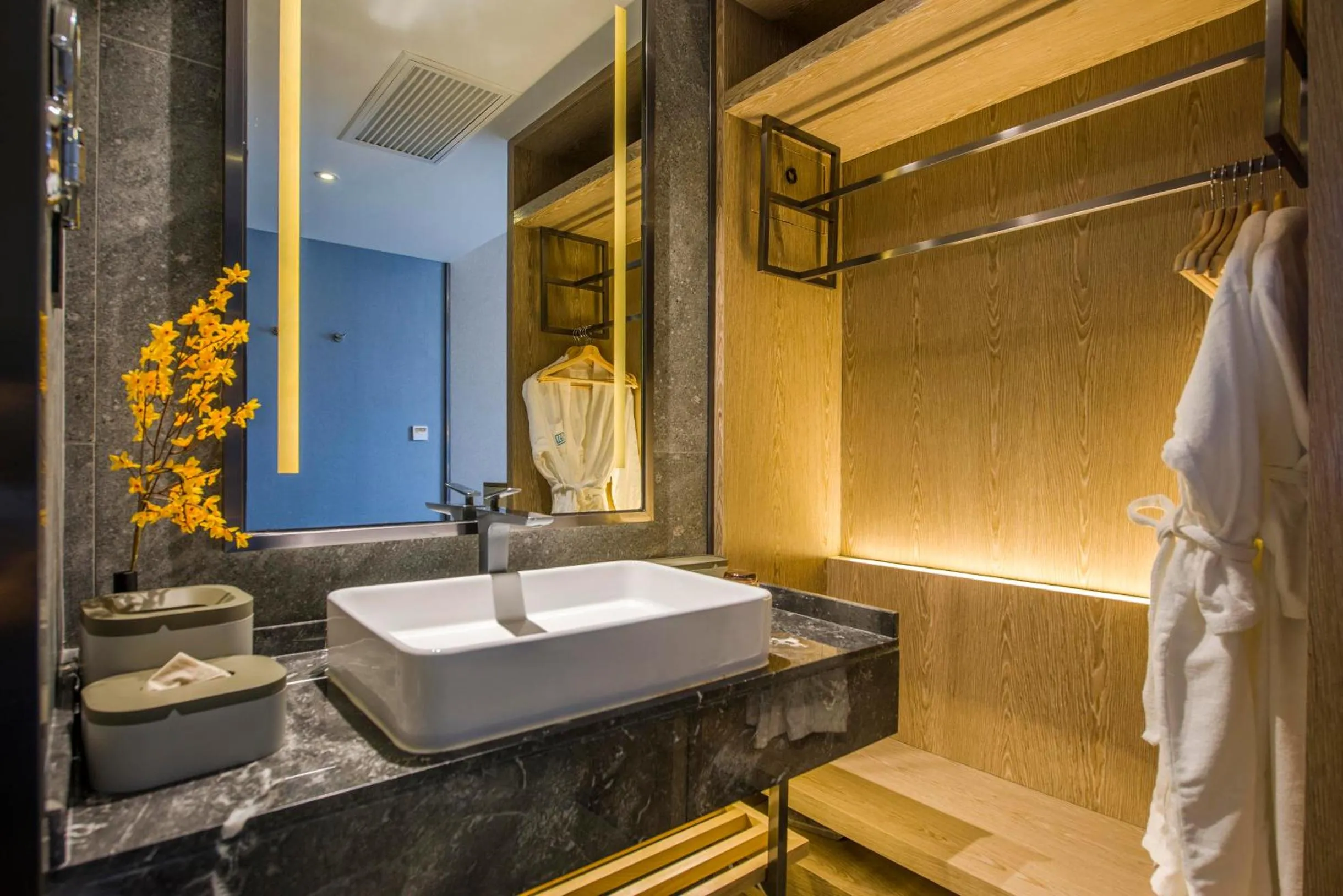 Bedroom in Atour X Hotel Zhujiang New Town Tianhe Park Station Guangzhou close to Canton Fair -Free shuttle bus to Canton Fair