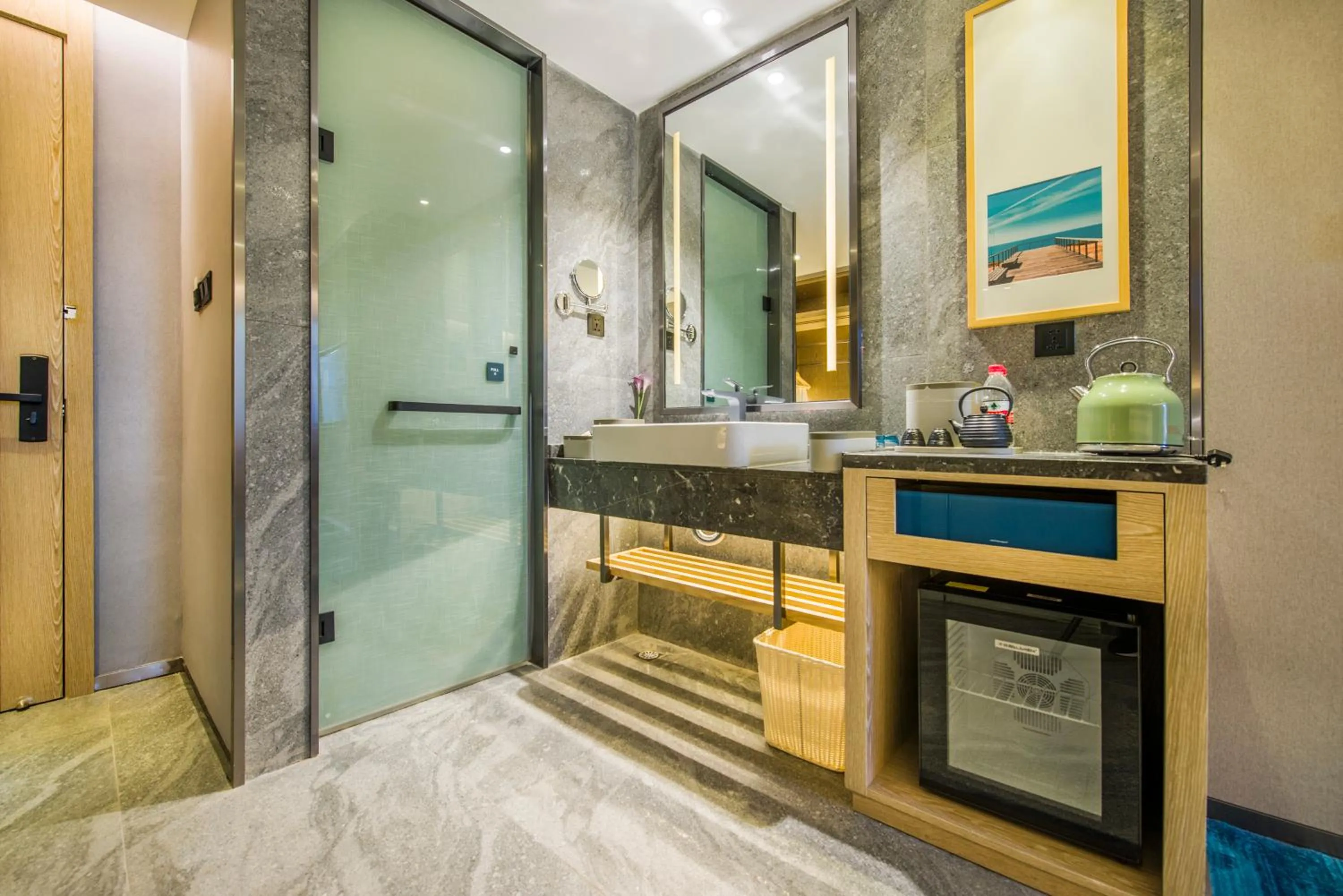 Bathroom in Atour X Hotel Zhujiang New Town Tianhe Park Station Guangzhou close to Canton Fair -Free shuttle bus to Canton Fair