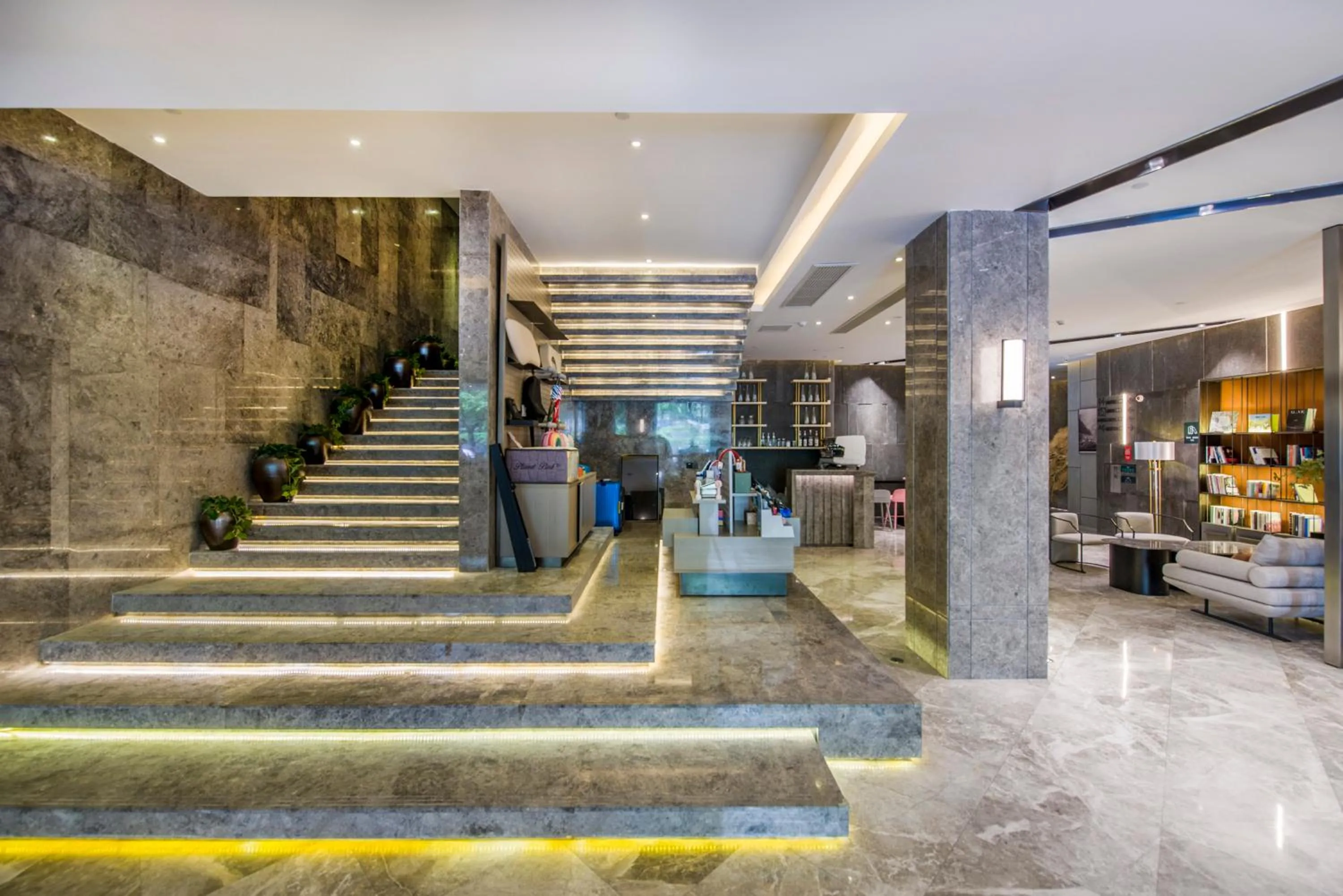 Lobby or reception in Atour X Hotel Zhujiang New Town Tianhe Park Station Guangzhou close to Canton Fair -Free shuttle bus to Canton Fair