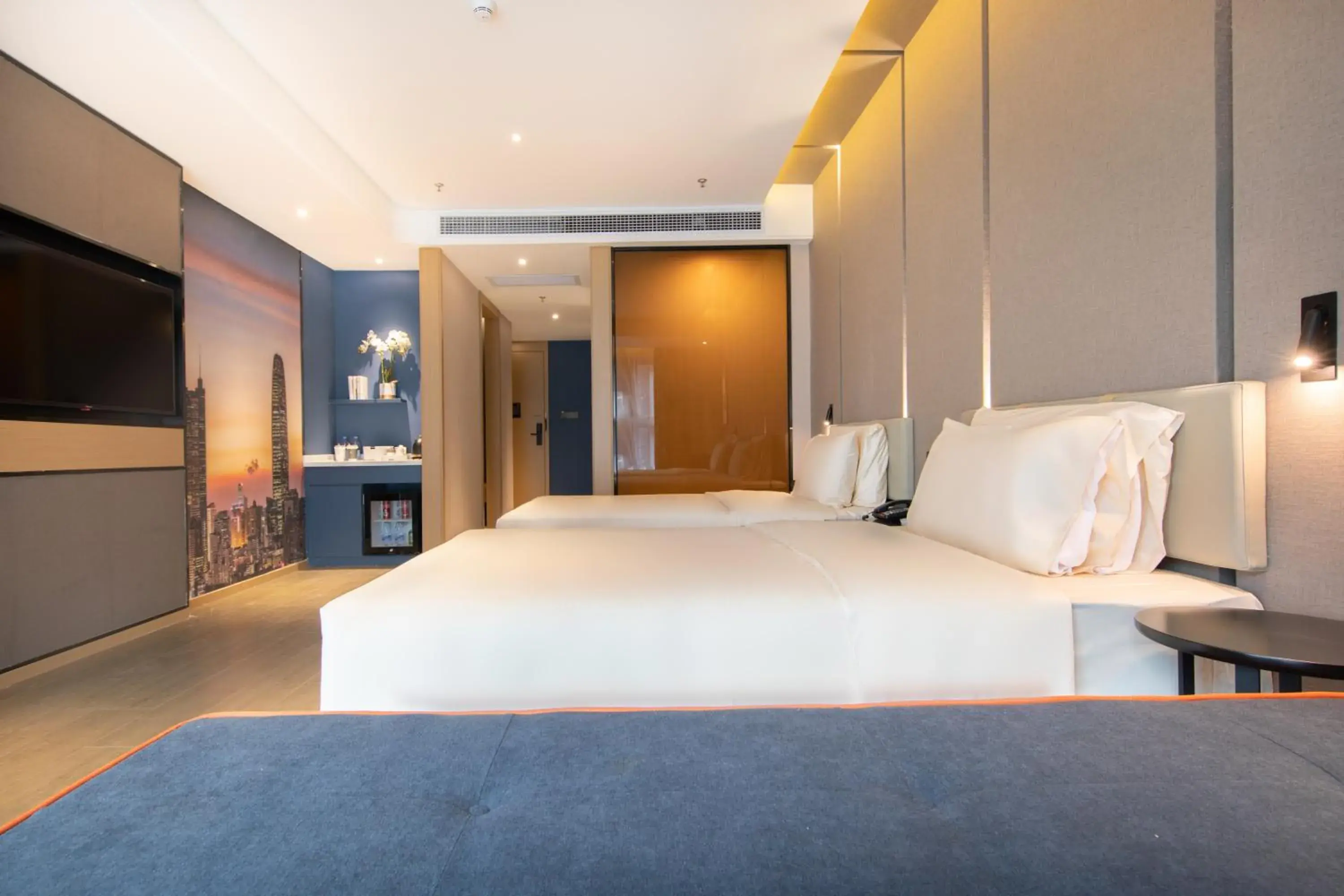 Bed in Atour Hotel Shenzhen Shajing International Convention and Exhibition Center Bed in Atour Hotel Shenzhen Shajing International Convention and Exhibition Center