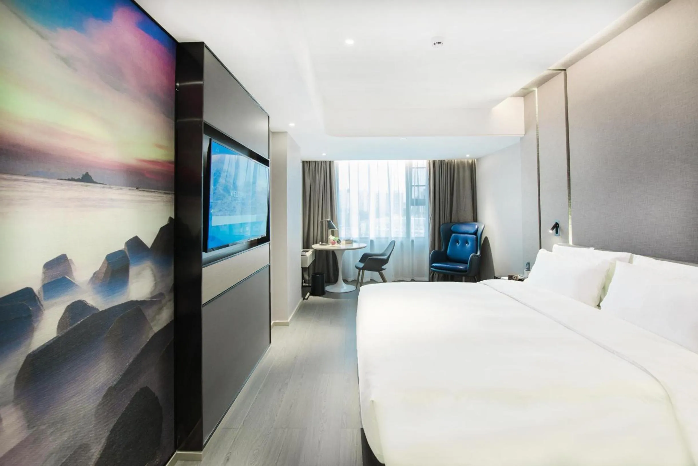 Photo of the whole room, Bed in Atour Hotel Shenzhen Baoan International Airport