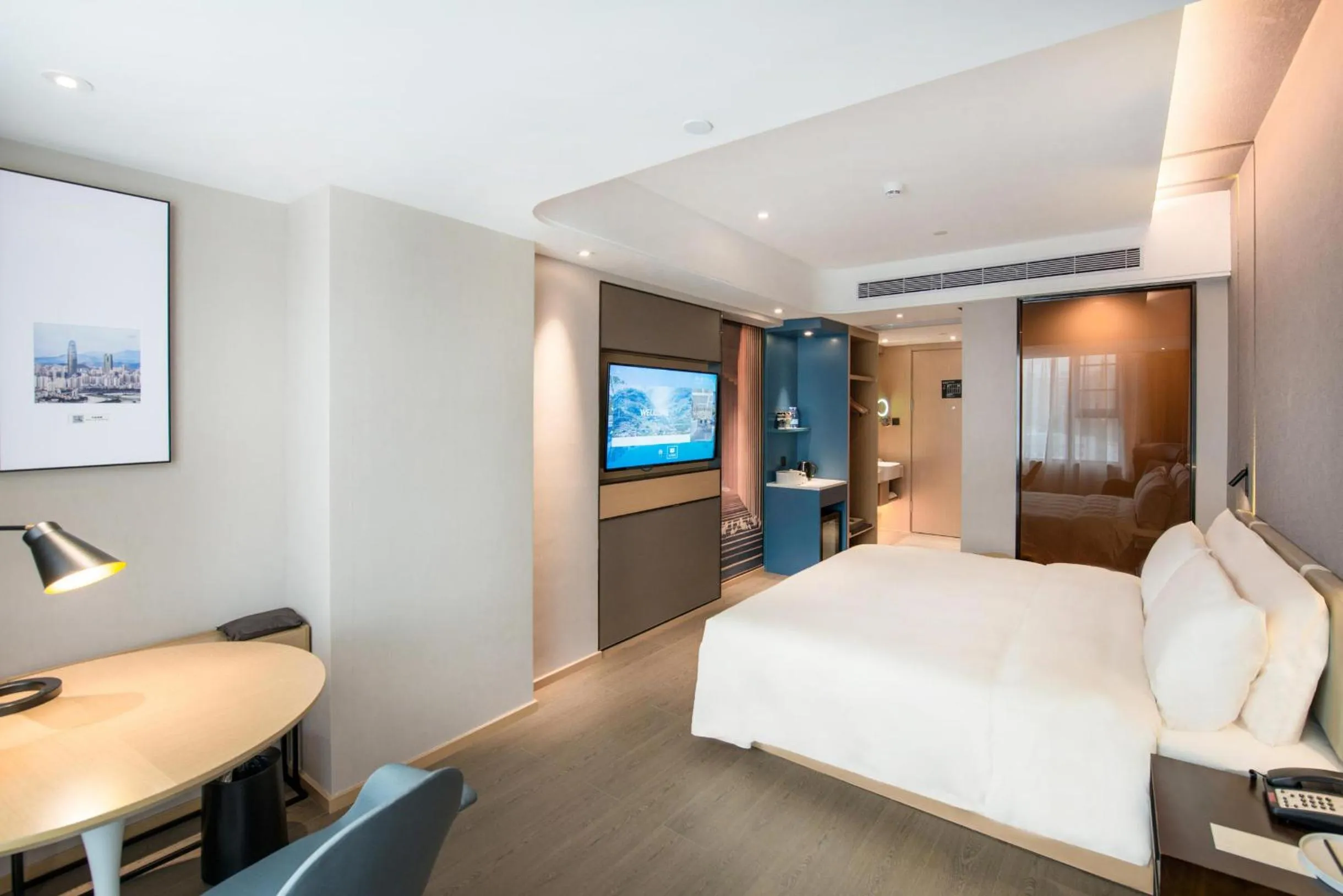 Bed in Atour Hotel Shenzhen Baoan International Airport