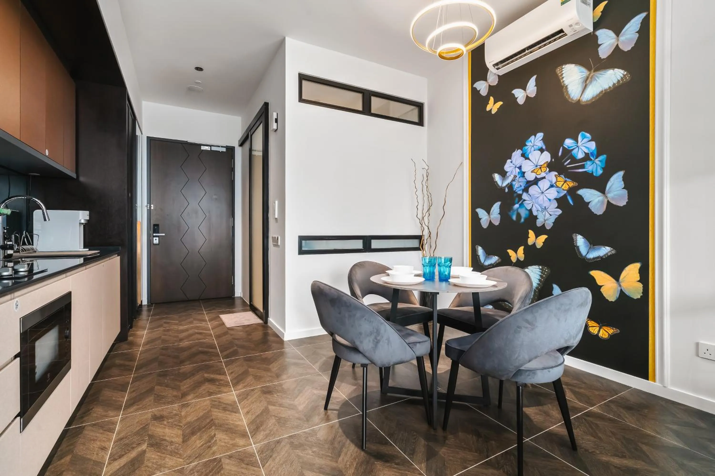 Kitchen or kitchenette in Scarletz KLCC Apartments by soulasia