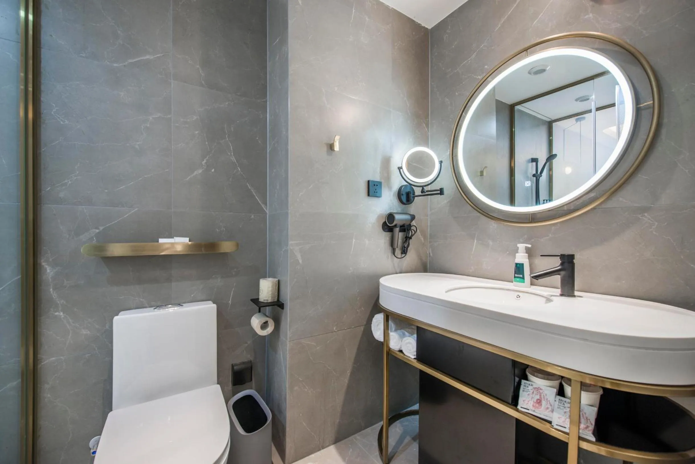 Atour Hotel Zhuhai Gongbei Port Fuhuali CBD