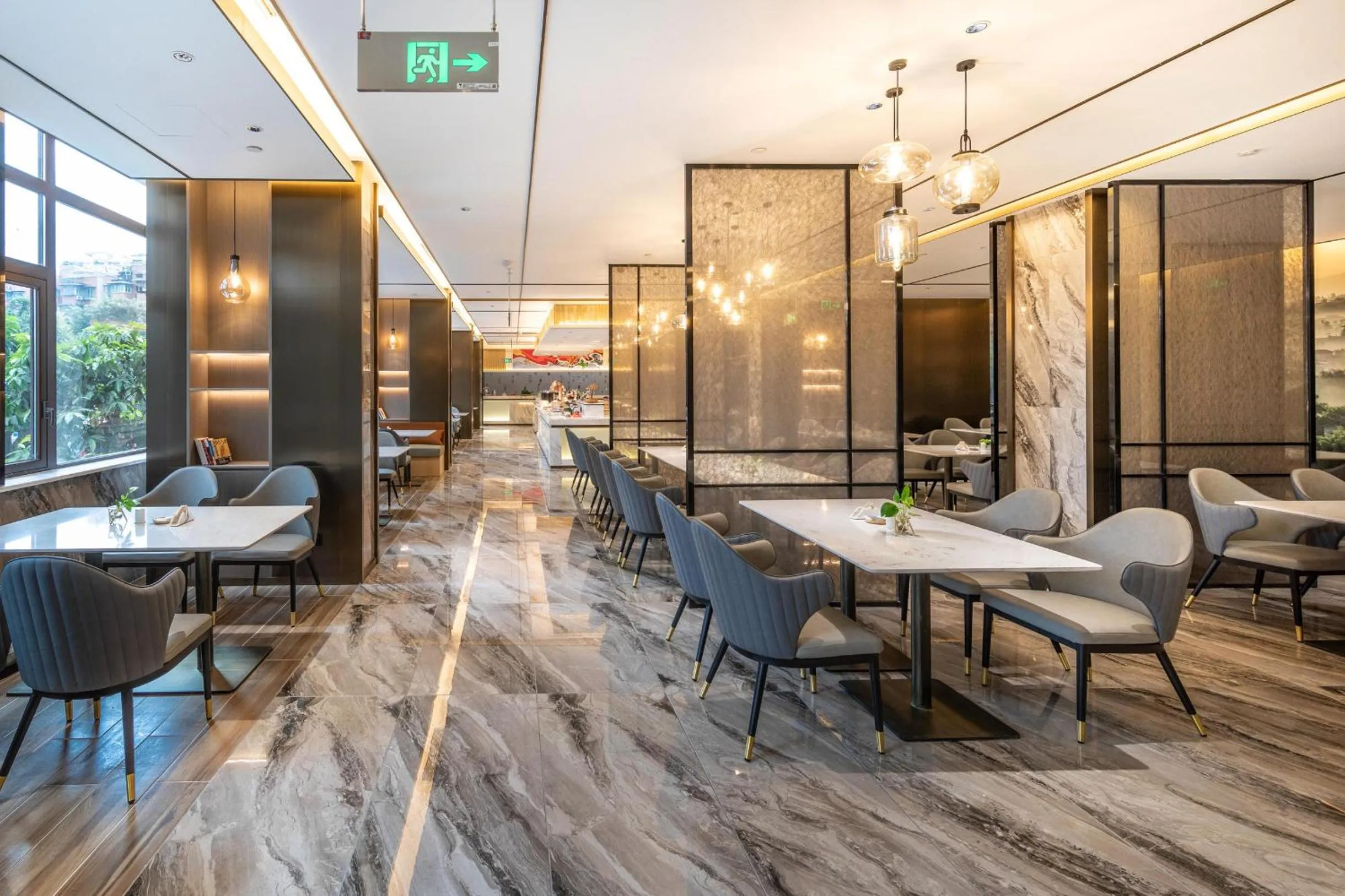 Atour Hotel Chongqing Jiangbei International Airport Huixing Light Rail Station