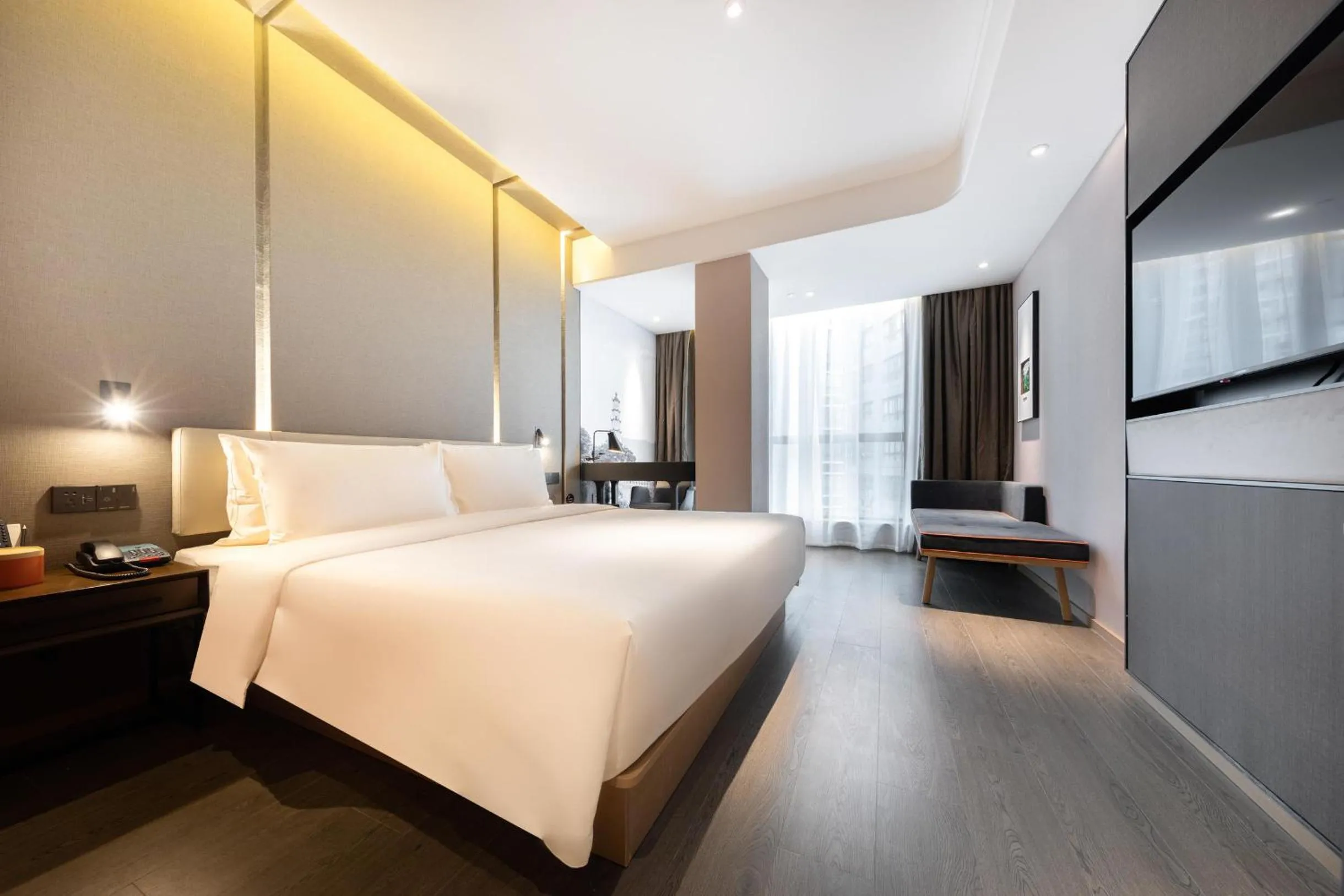 Bed in Atour Hotel Chongqing Jiangbei International Airport Huixing Light Rail Station