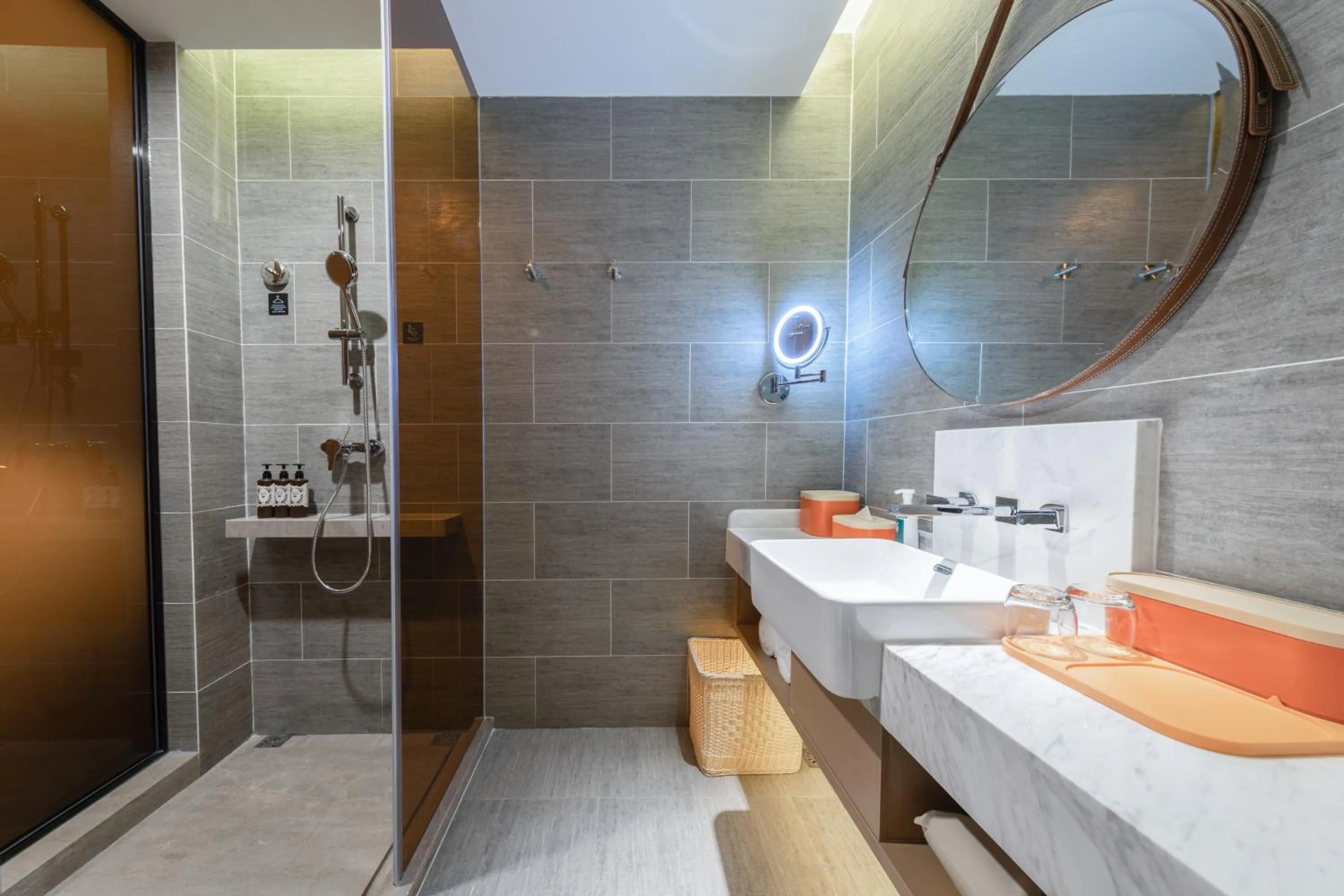 Atour Hotel Chongqing Jiangbei International Airport Huixing Light Rail Station
